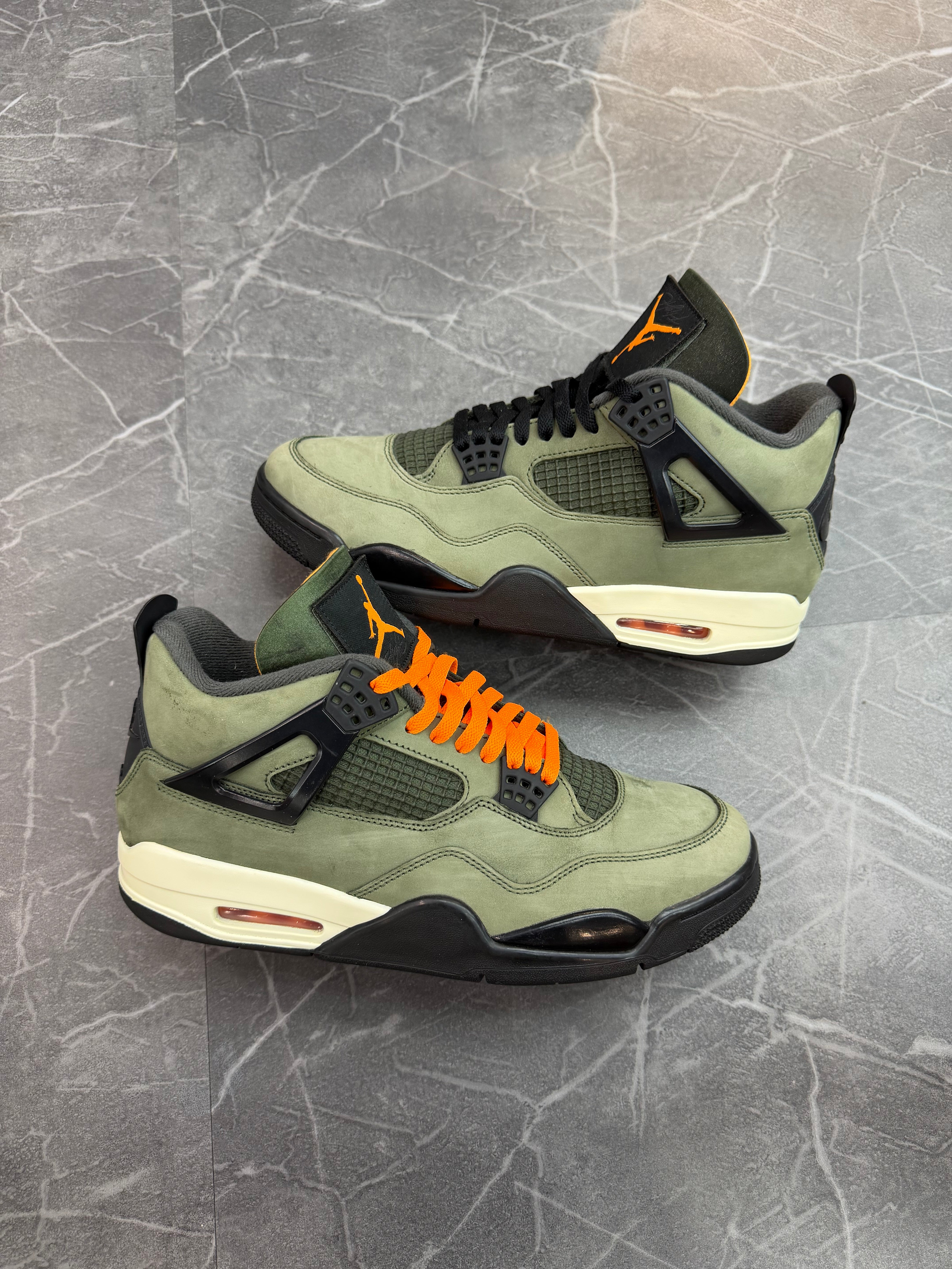 Jordan 4 “Undefeated”