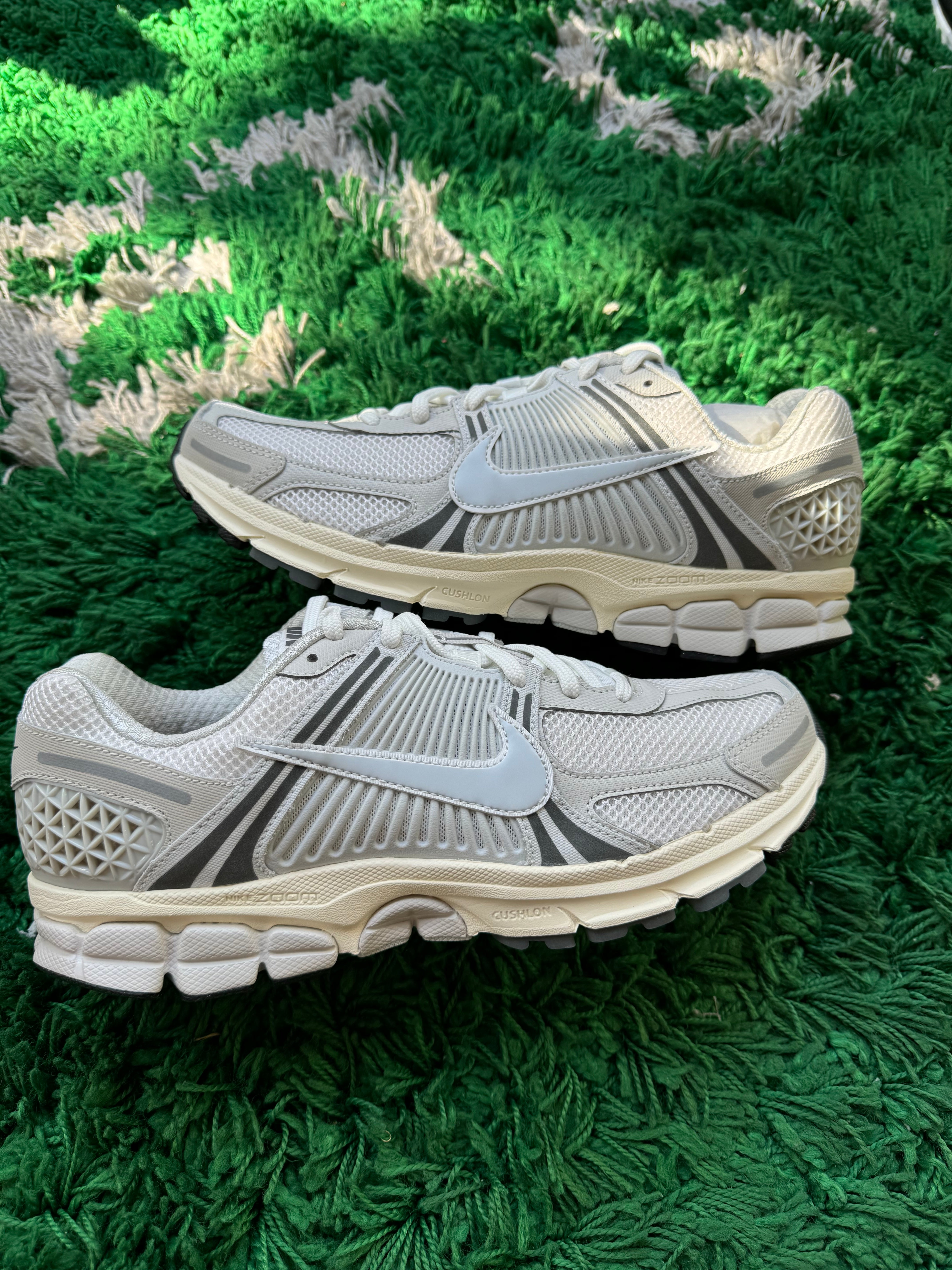 Nike Zoom Vomero 5 “Platinum Tint”