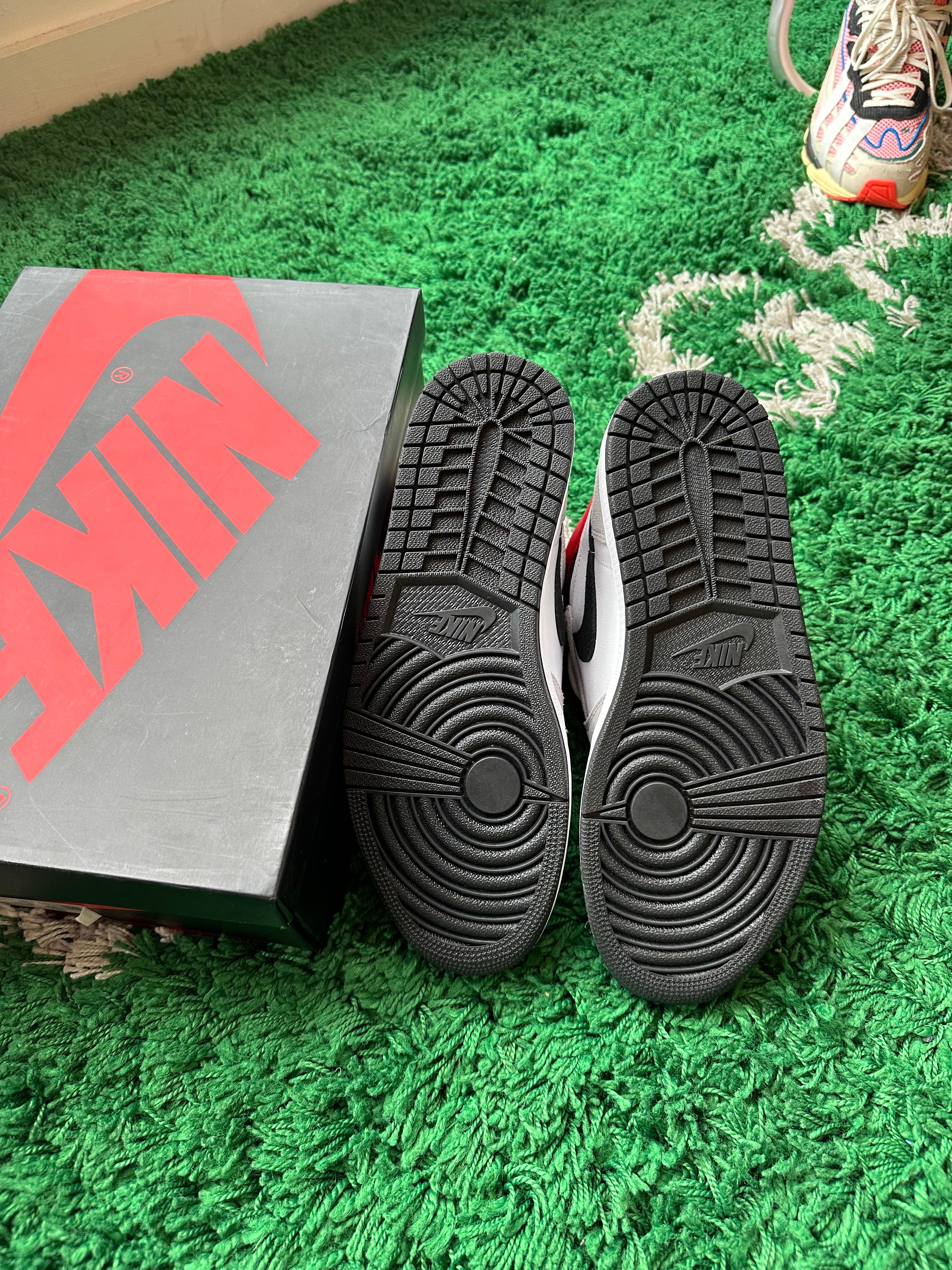 Jordan 1 High “Light Smoke Grey”