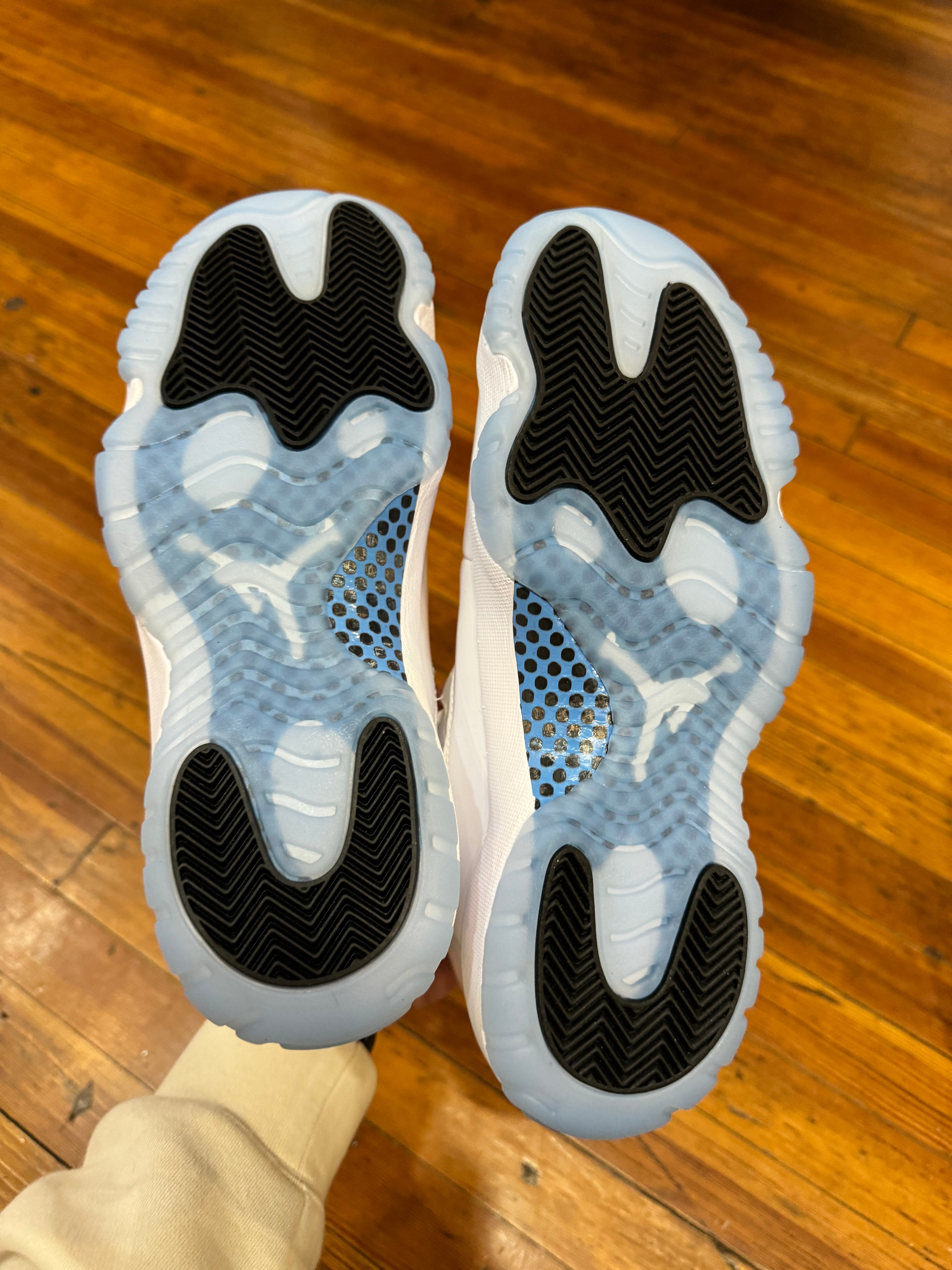 Jordan 11 “Legend Blue” (2024)