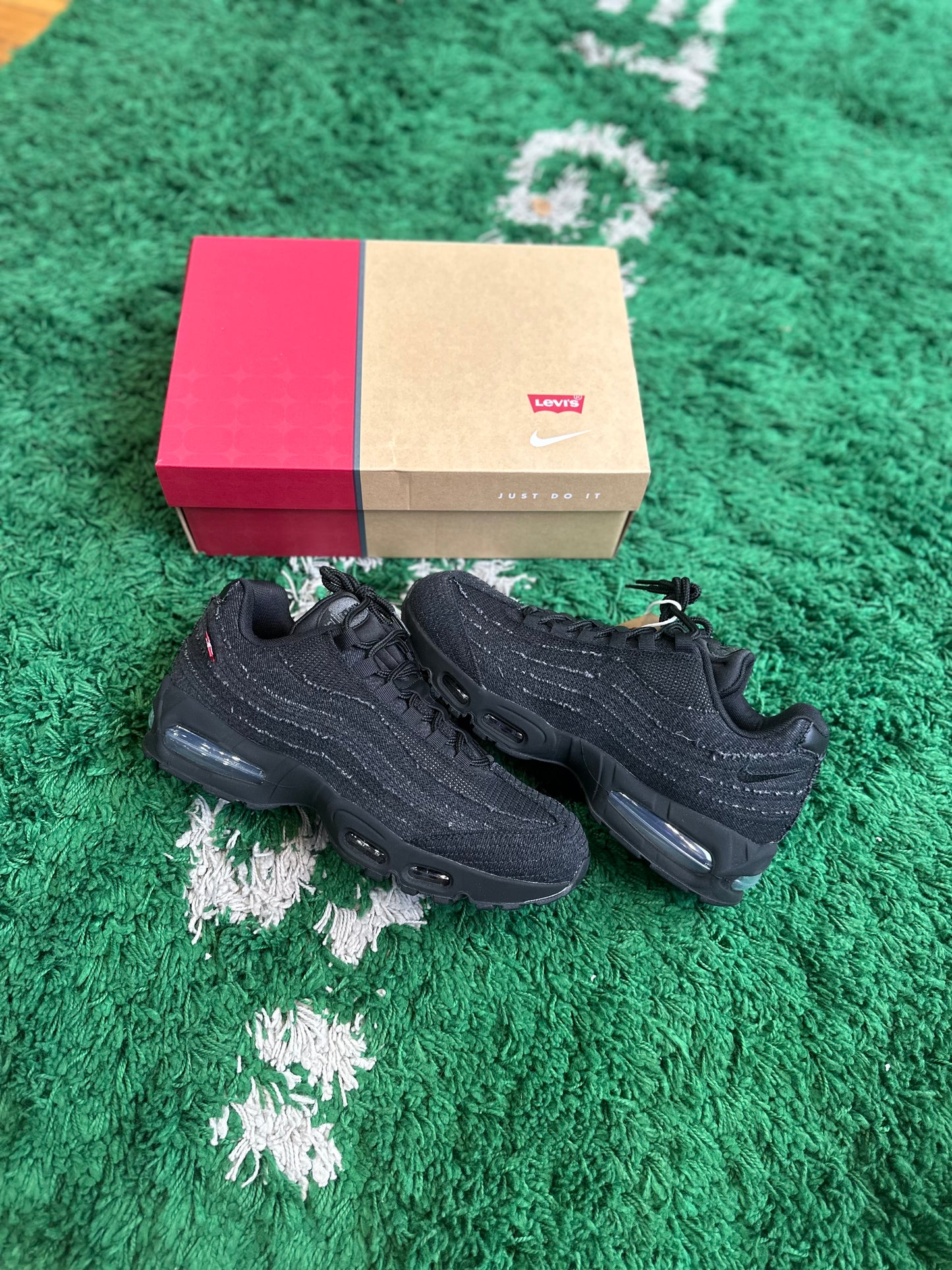 Nike Air Max 95 x Levi’s Black