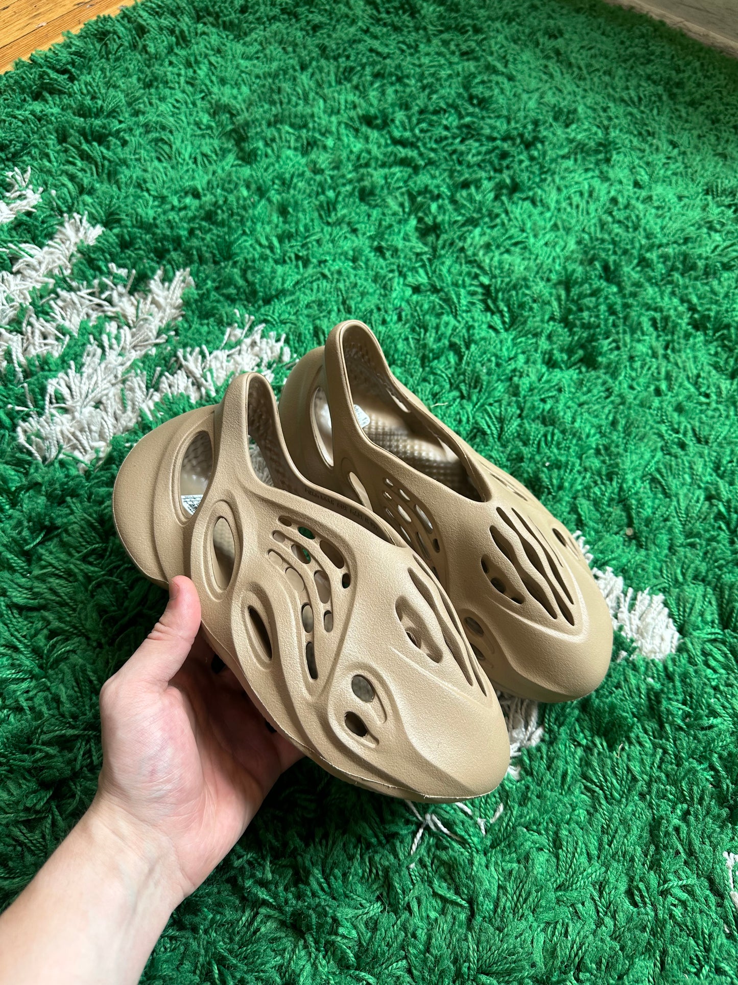 Yeezy Foam Runner “Clay Taupe”