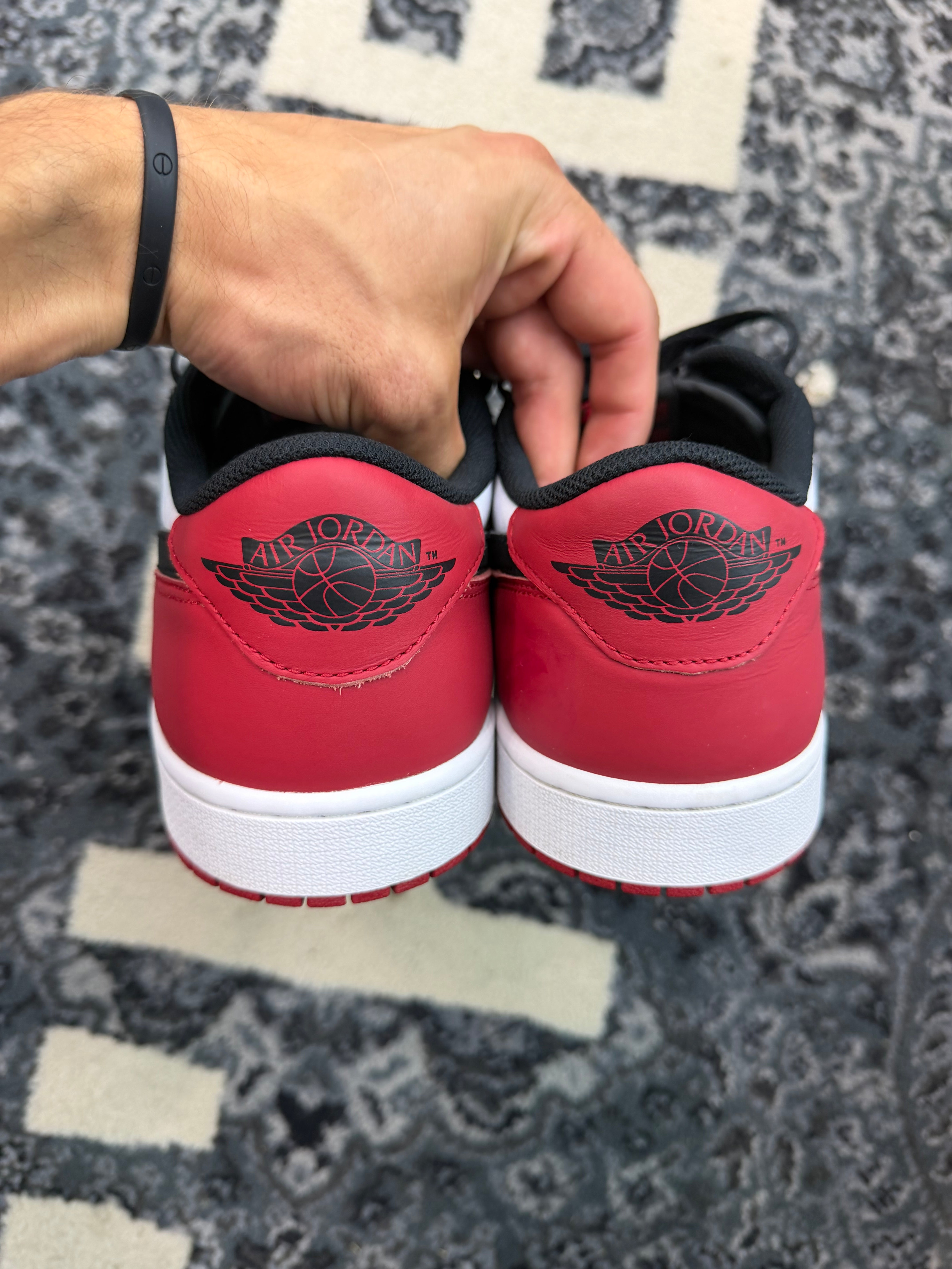 Jordan 1 Low “Black Toe”