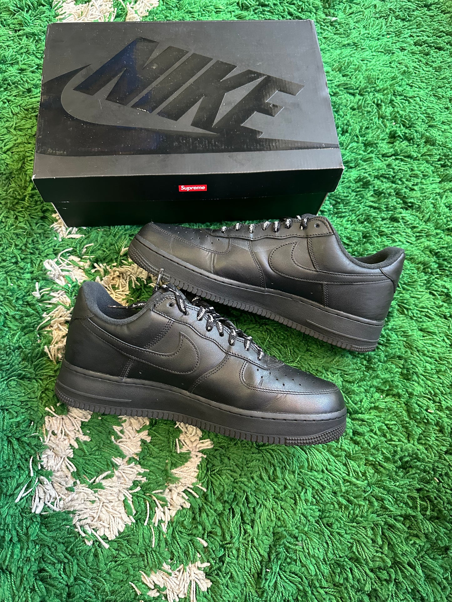 Nike Air Force 1 Low Supreme “Black”