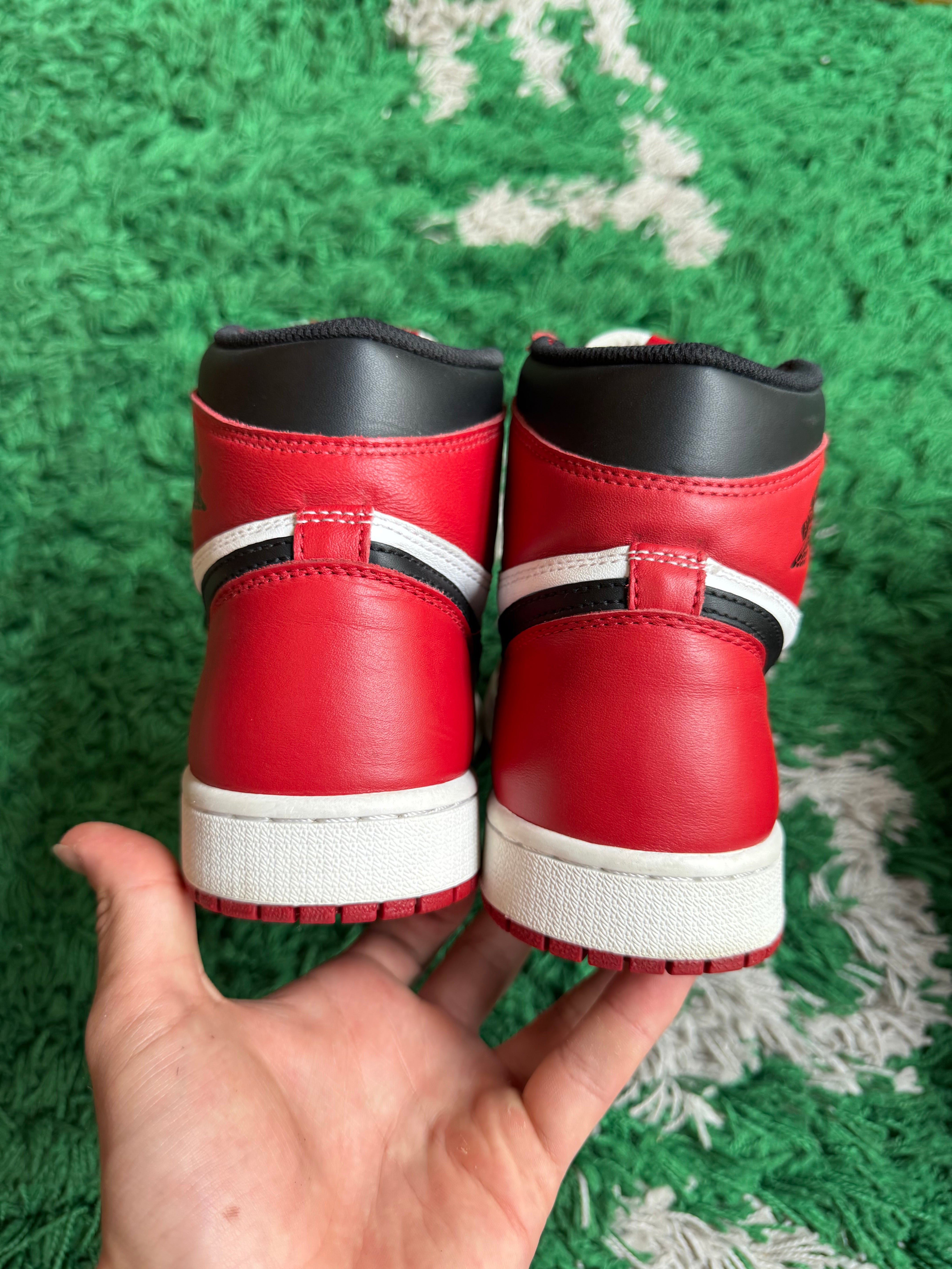 Jordan 1 High “Chicago” (2015)