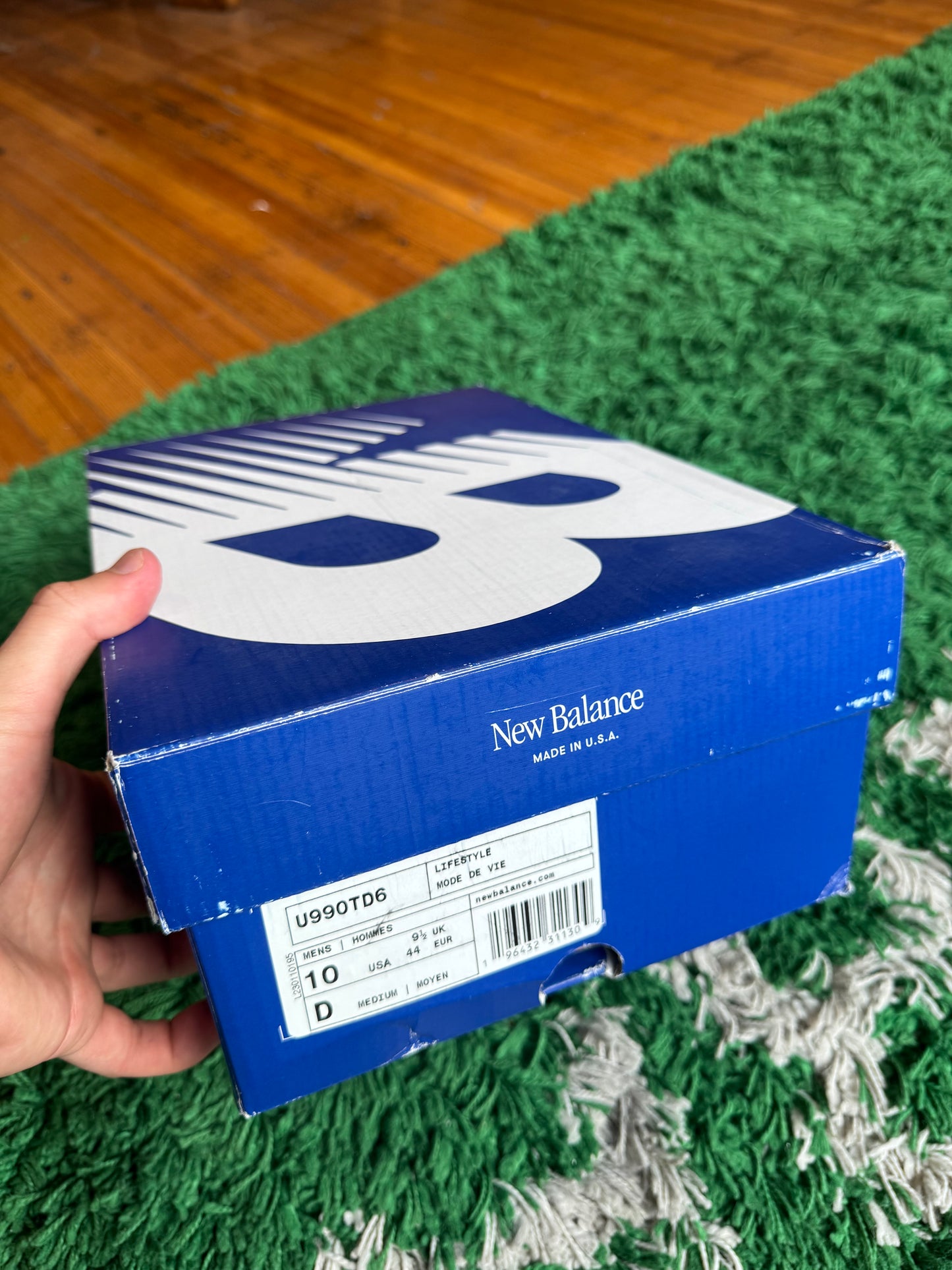 New Balance 990v6 miUSA “Magneta Pop”