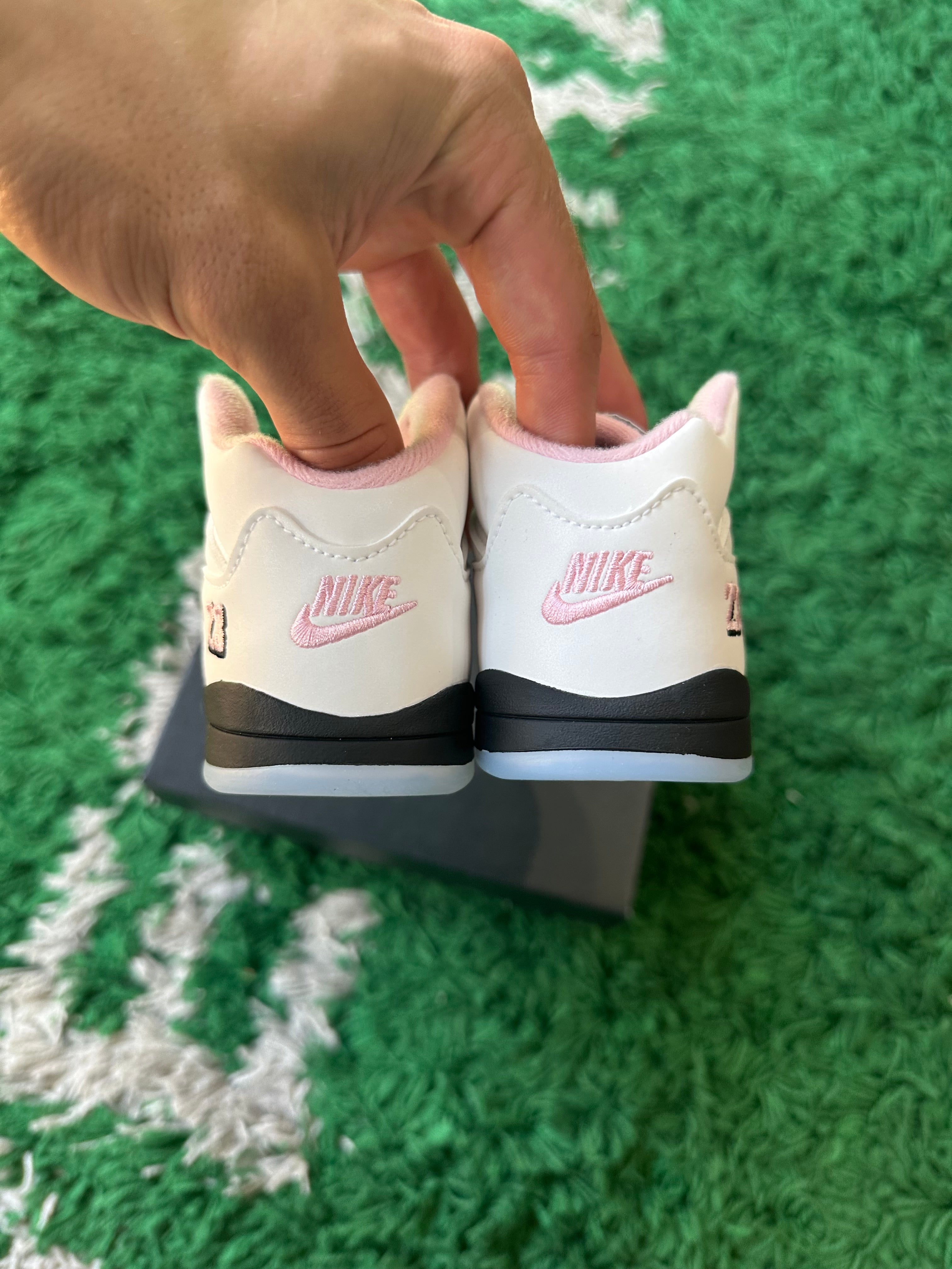 Jordan 5 “Medium Soft Pink”