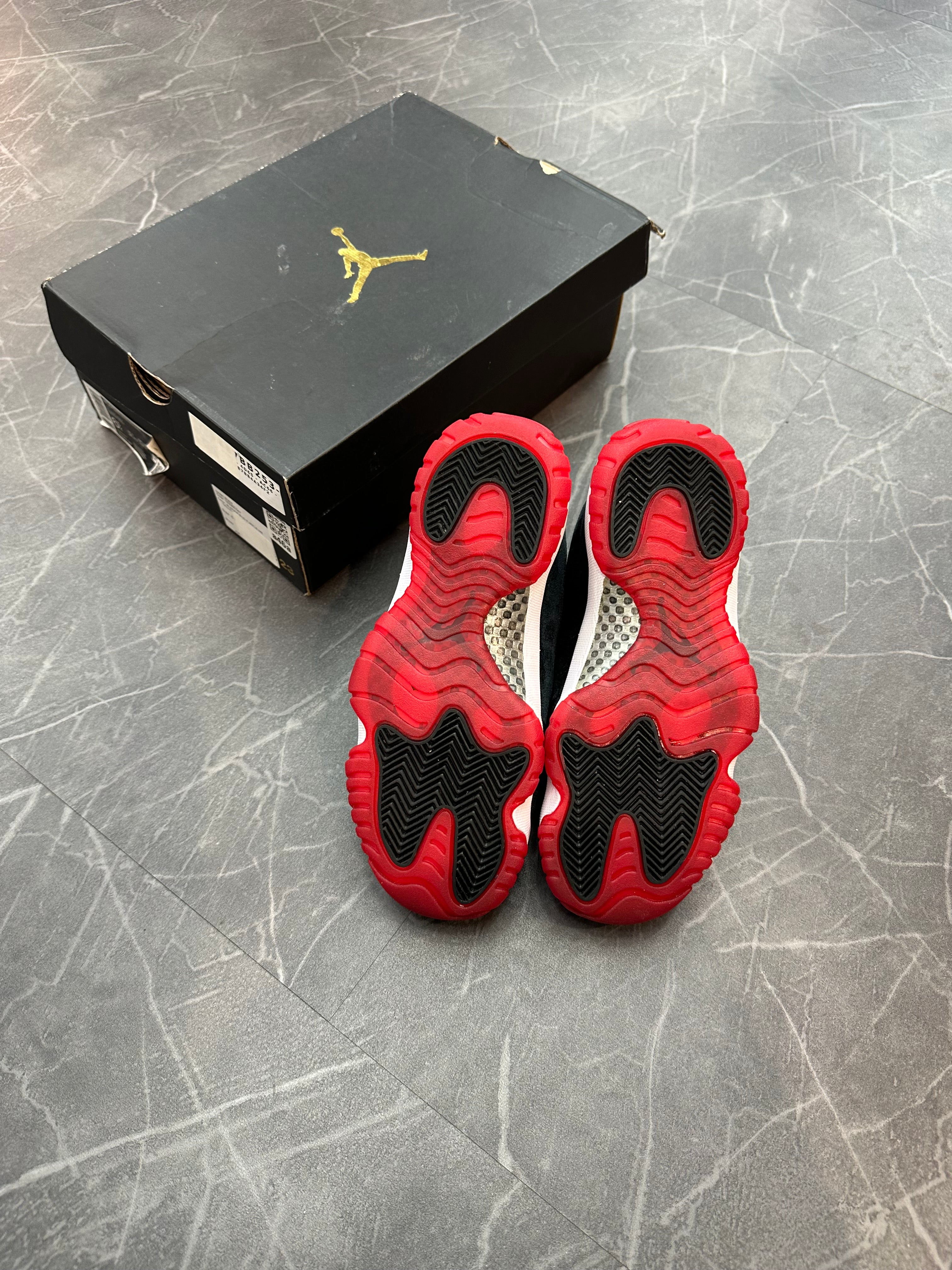 Jordan 11 “Bred Velvet”