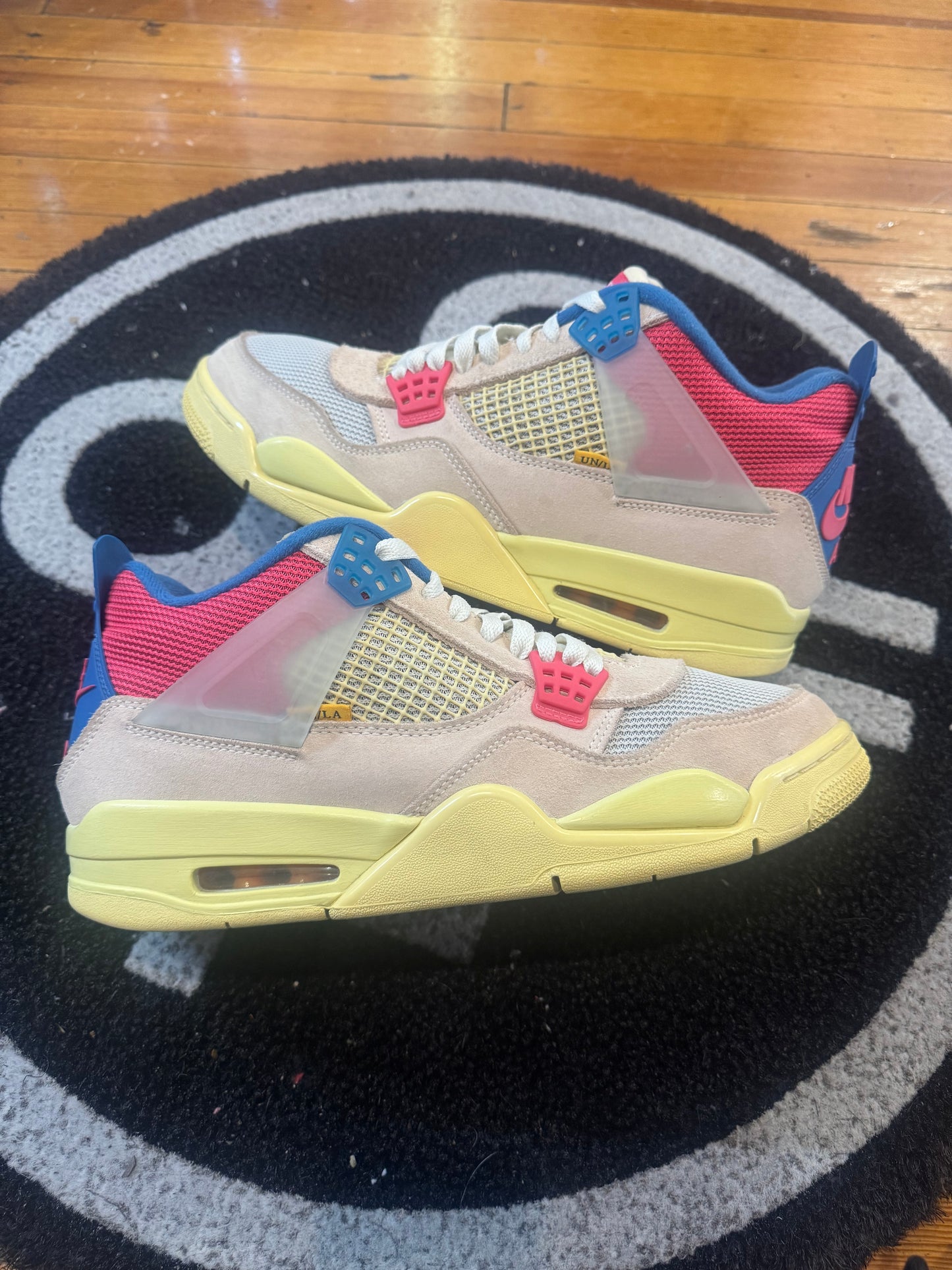 Jordan 4 Union “Guava Ice”