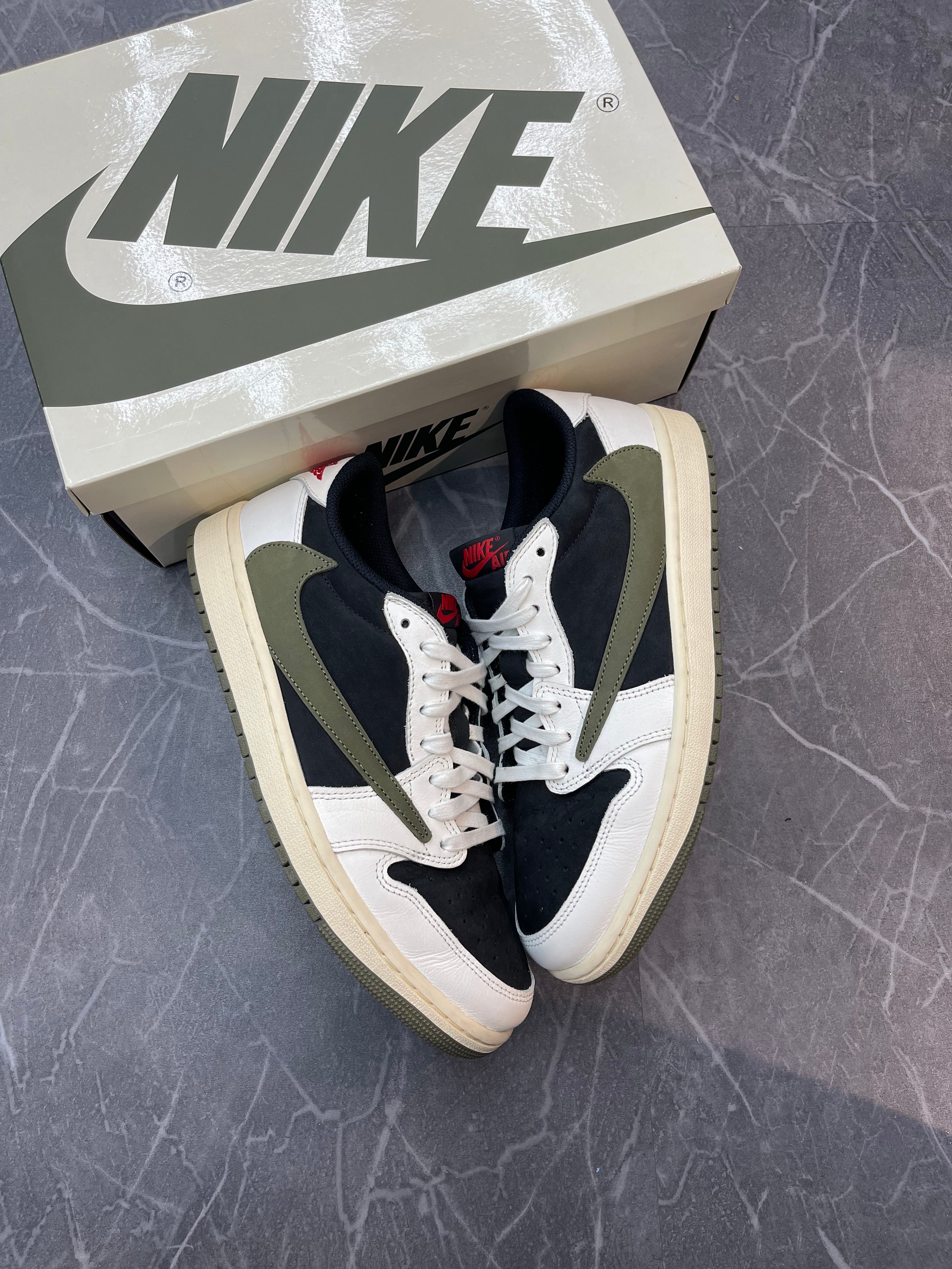 Jordan 1 Low Travis Scott “Olive”