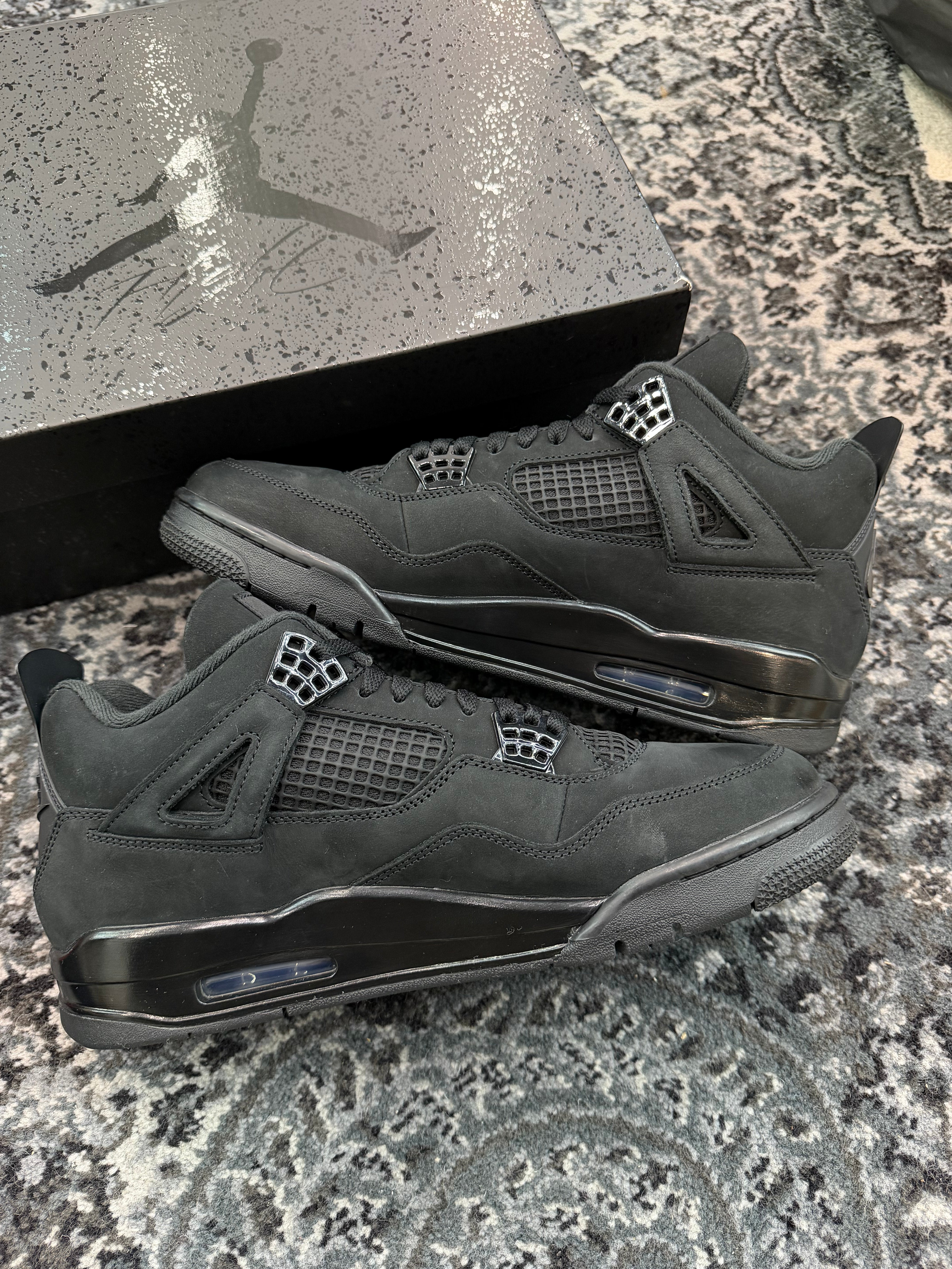 Jordan 4 “Black Cat” (2025)