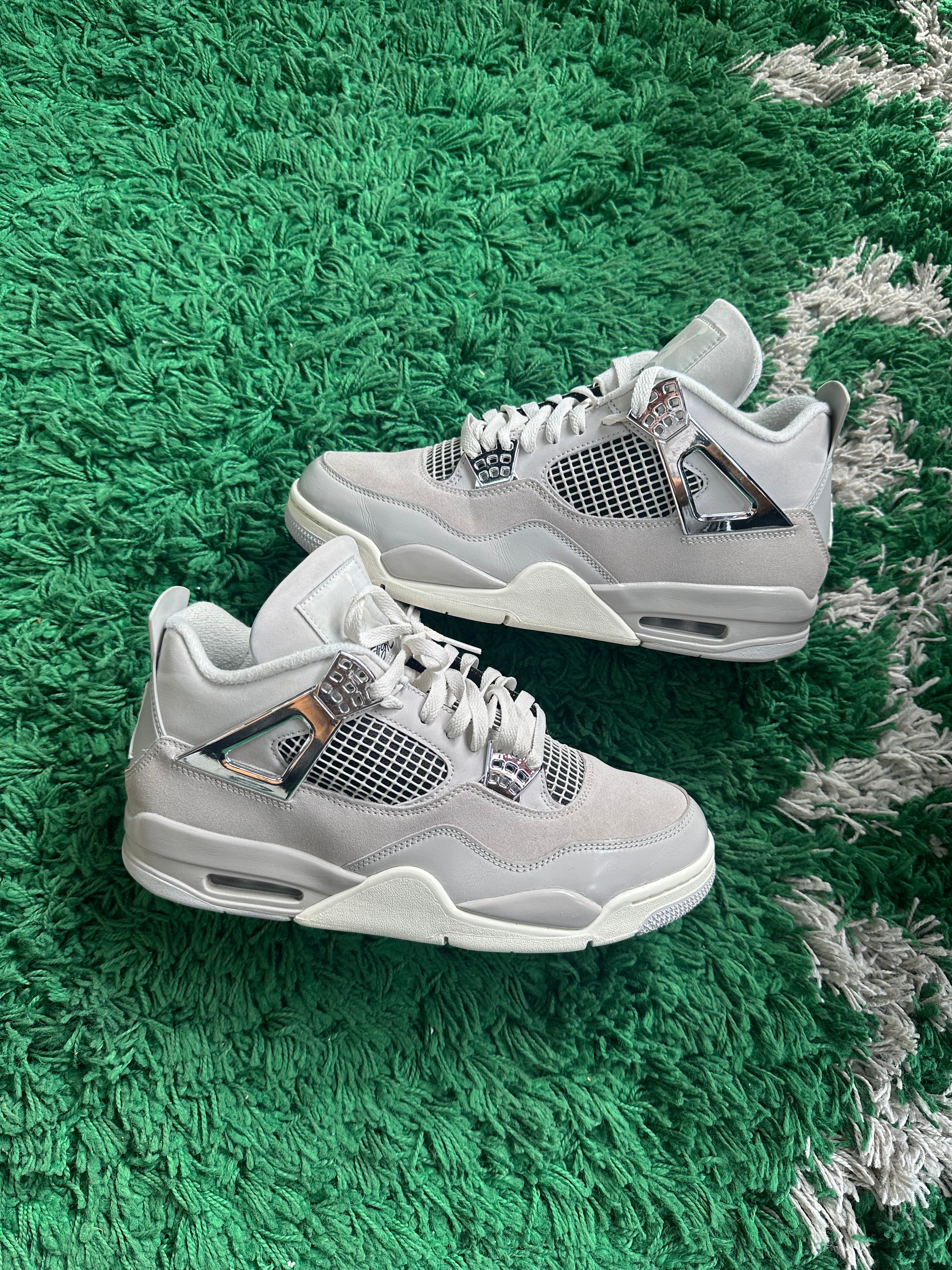 Jordan 4 “Frozen Moments”