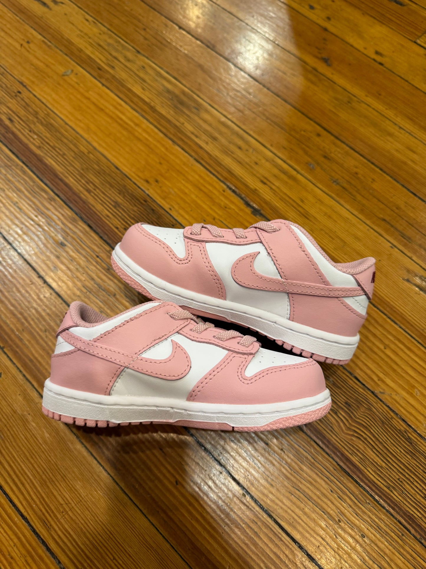 Nike Dunk Low “White Pomegranate”