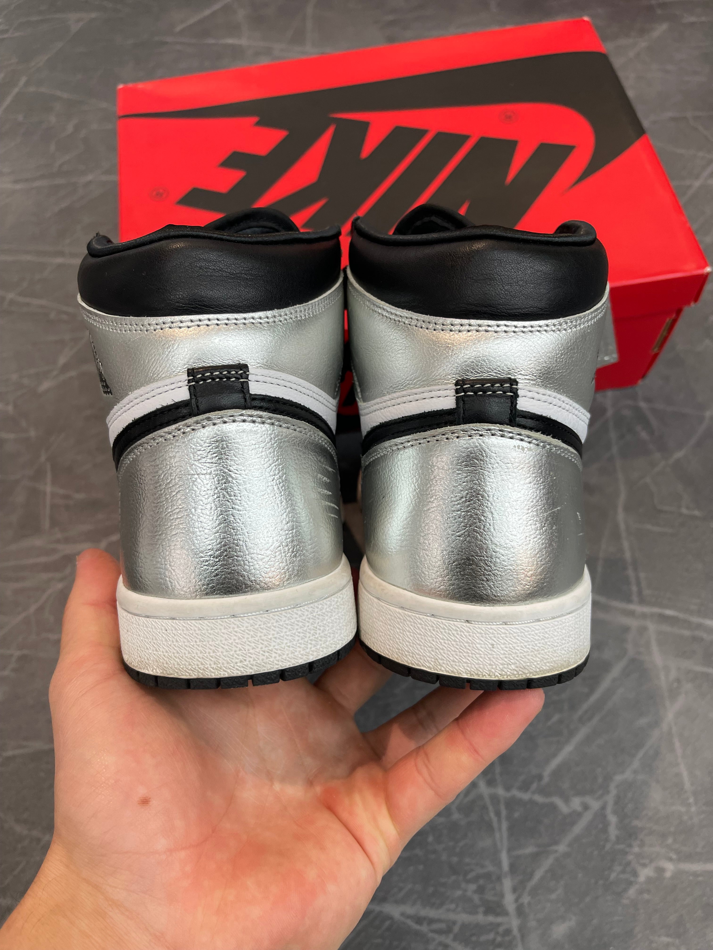 Jordan 1 High “Silver Toe”