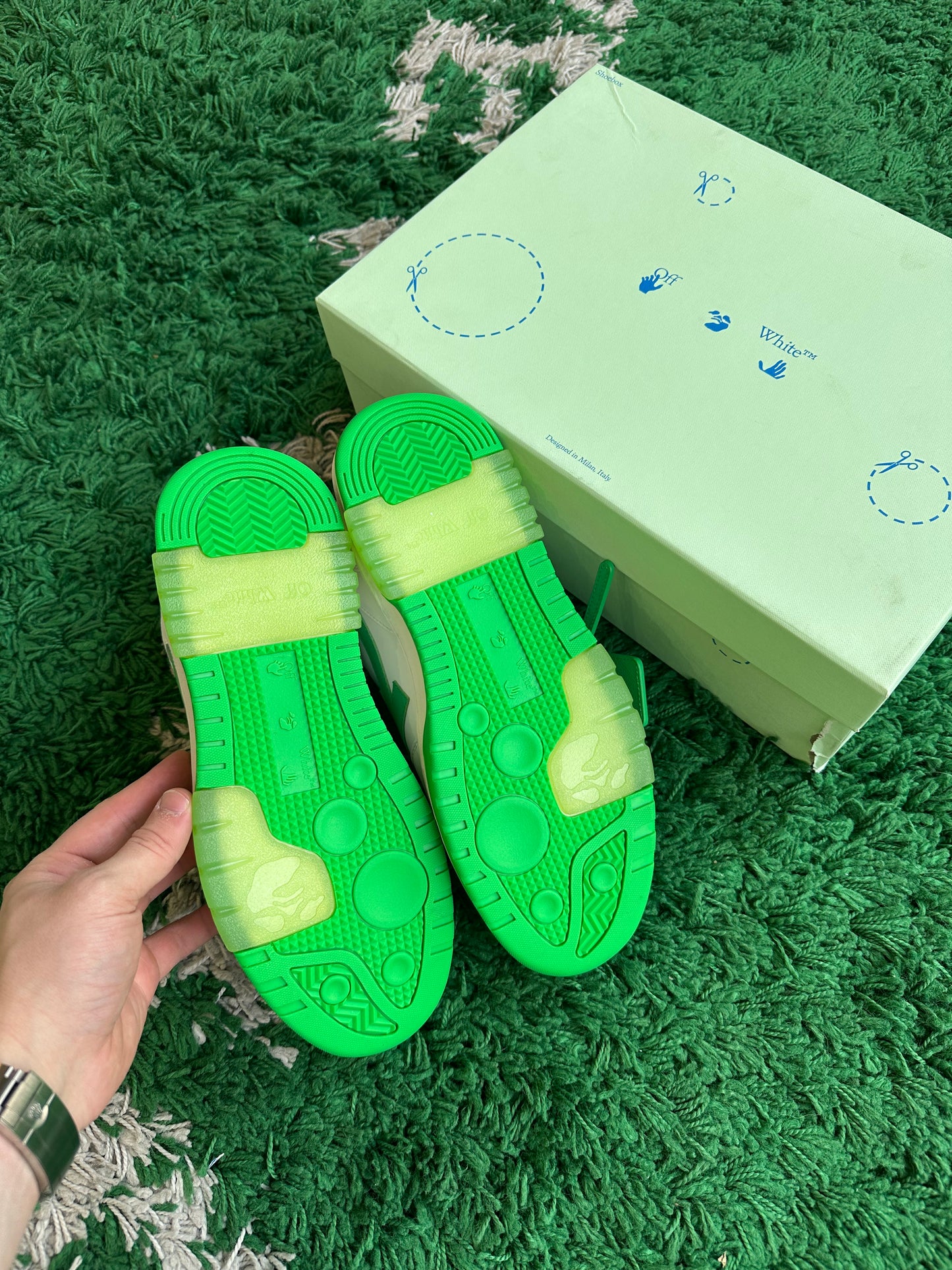 Off-White Out of Office “Green White”