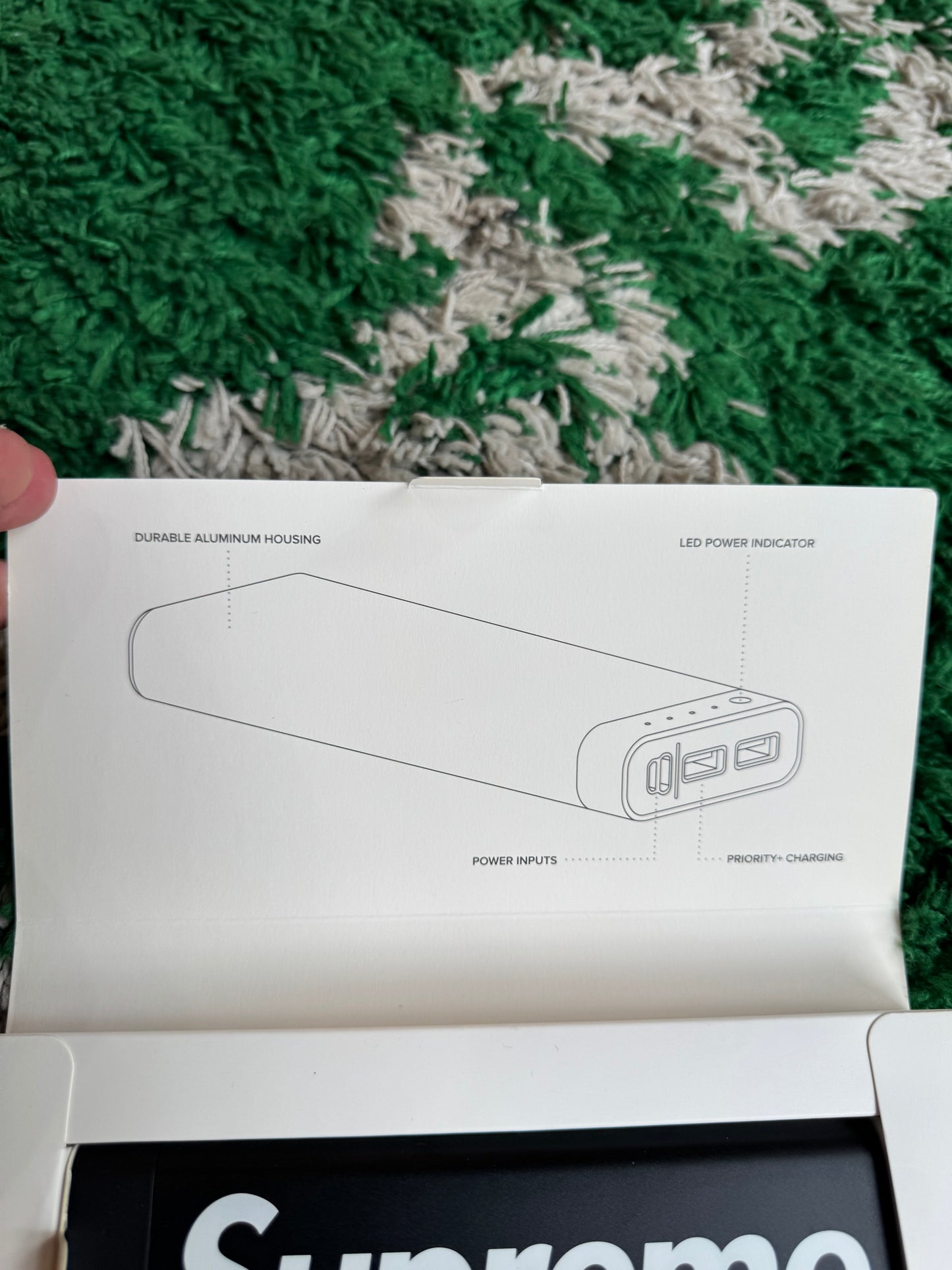 Supreme x Mophie Encore 20k “Black”