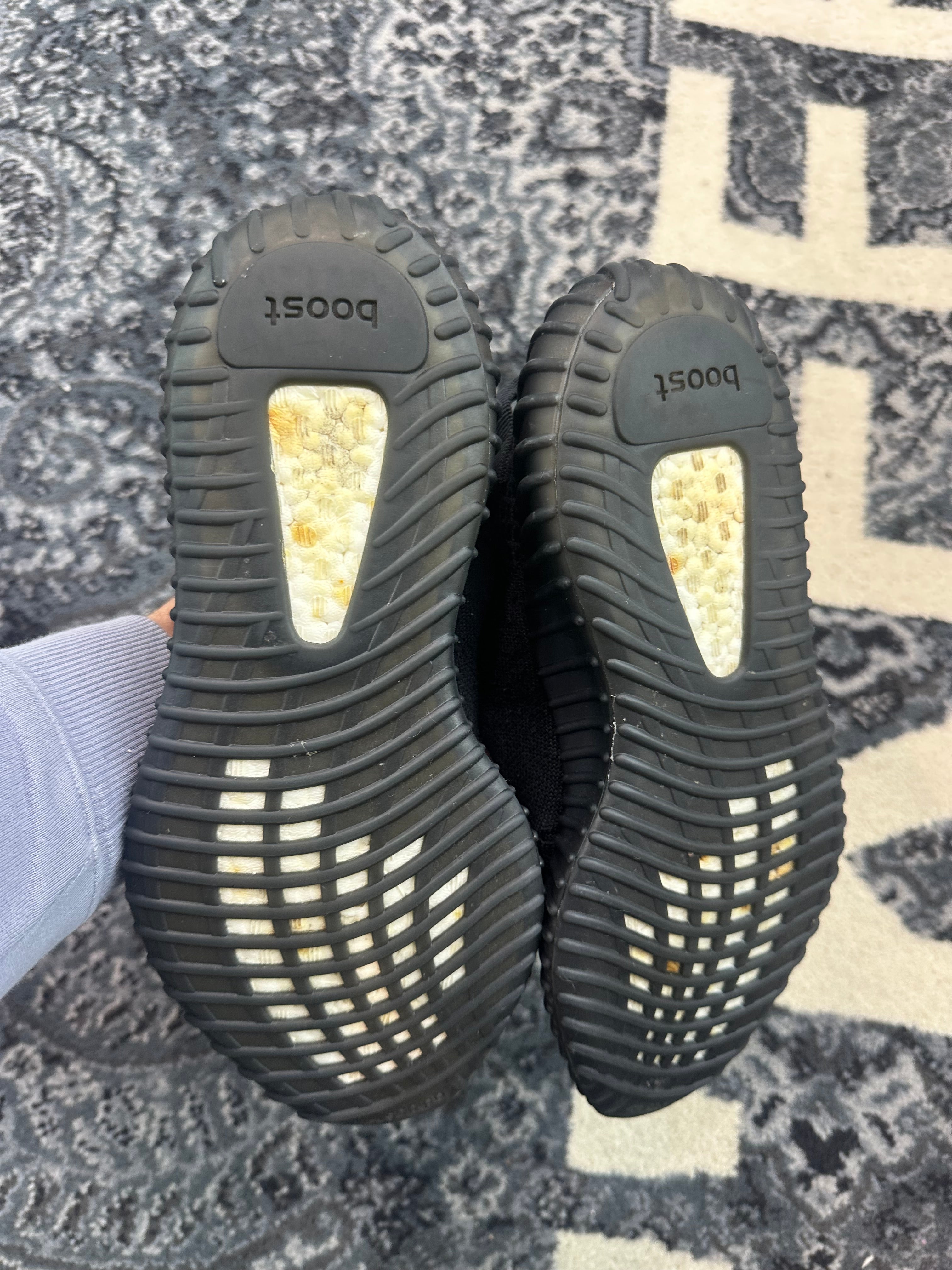 Yeezy 350 “Onyx”