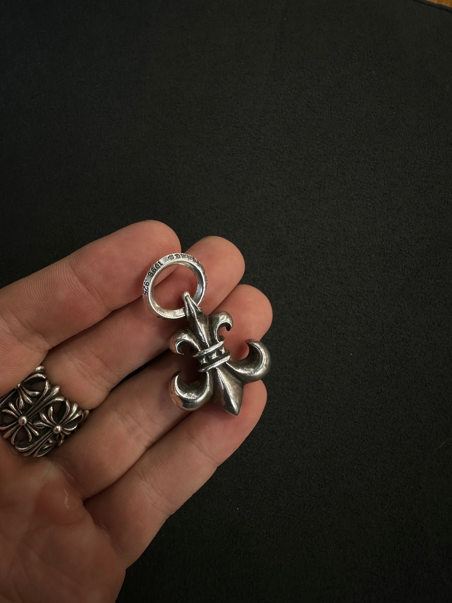 Chrome Hearts Fleur Pendant