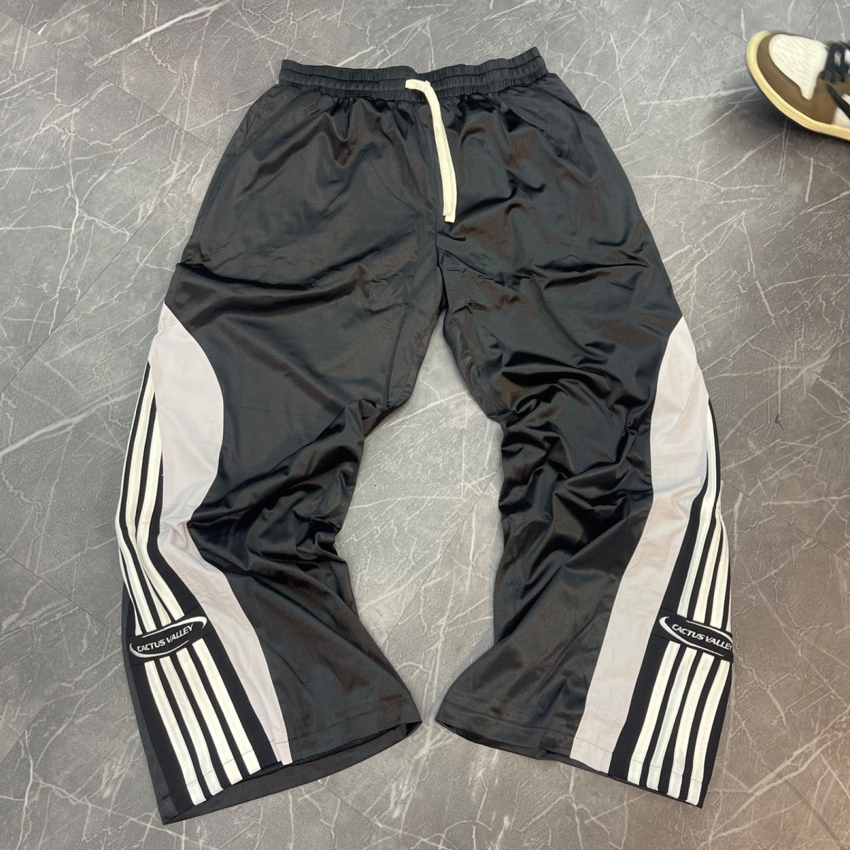 Cactus Valley Quad Striped Sweatpants Black