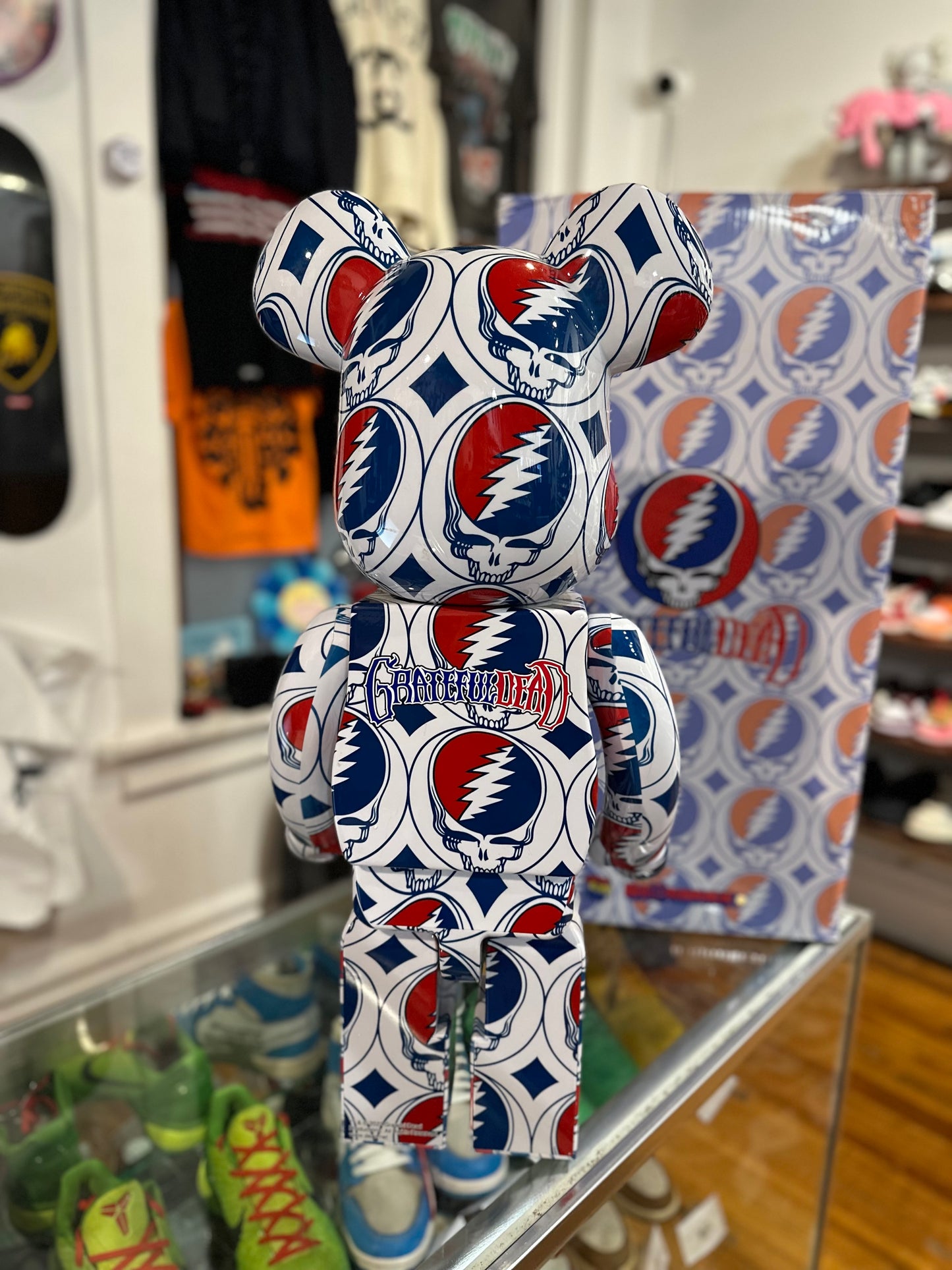 BearBrick 1000% “Grateful Dead White”
