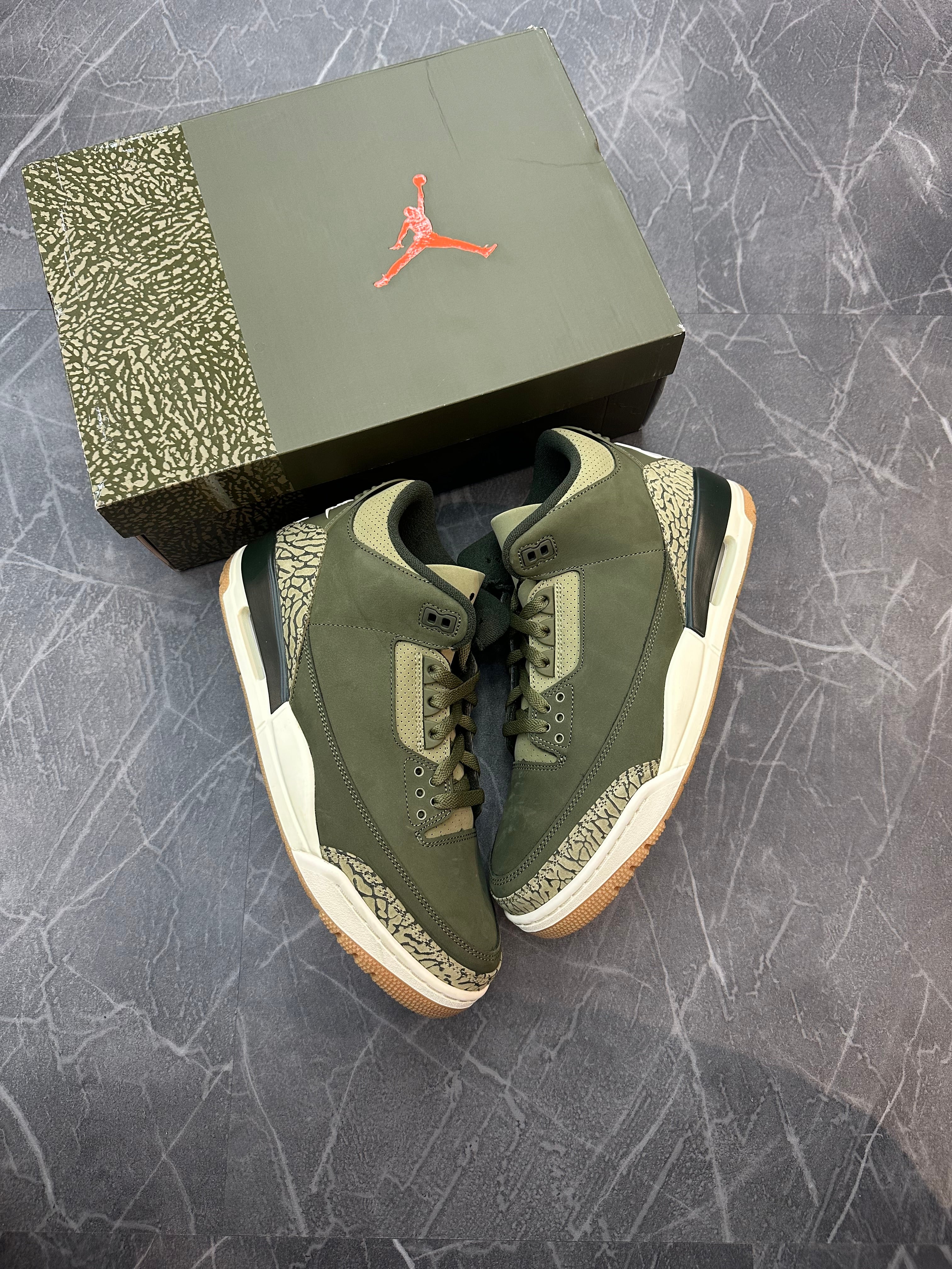 Jordan 3 “Family Affair”