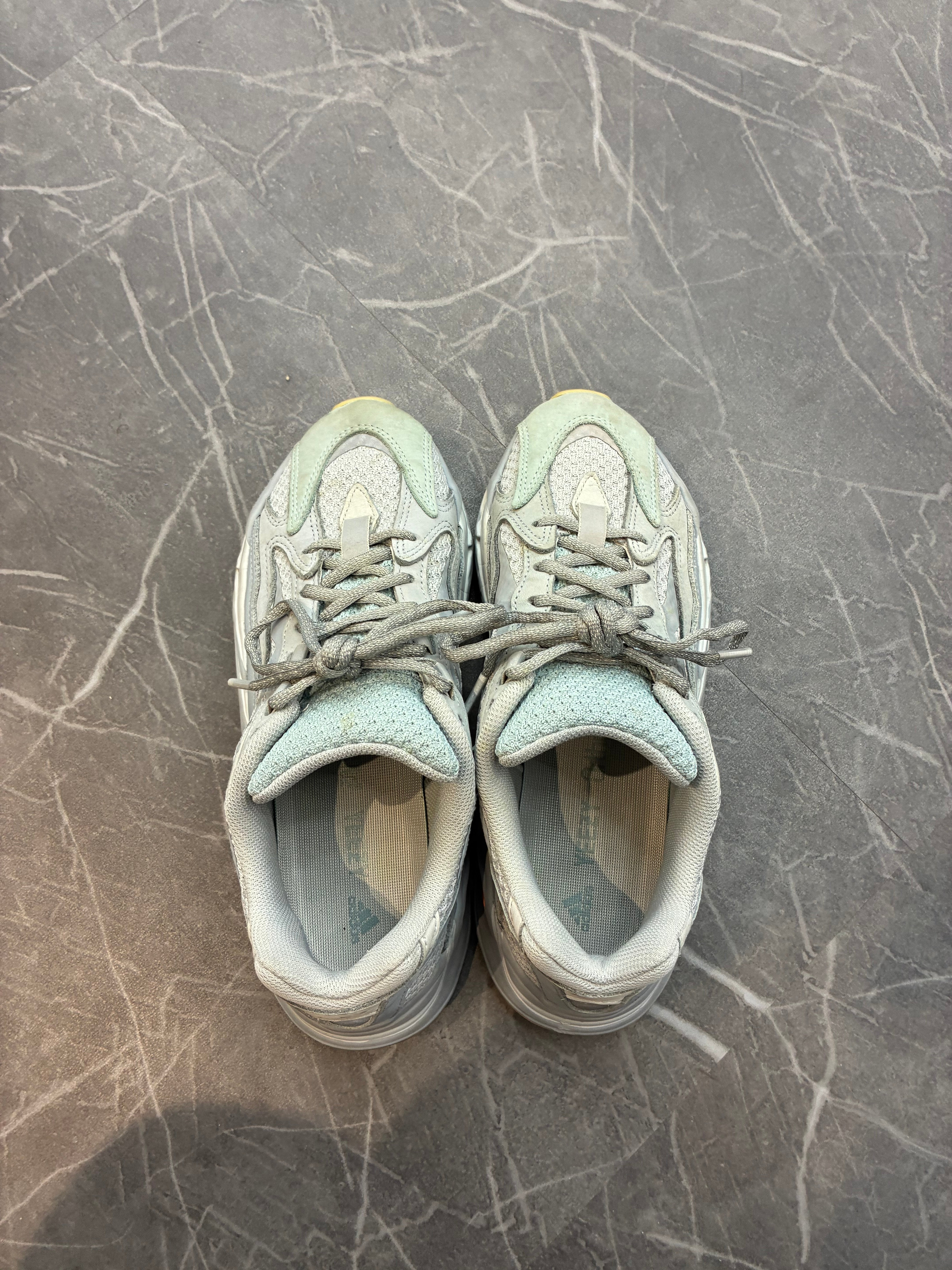Yeezy 700 “Inertia”
