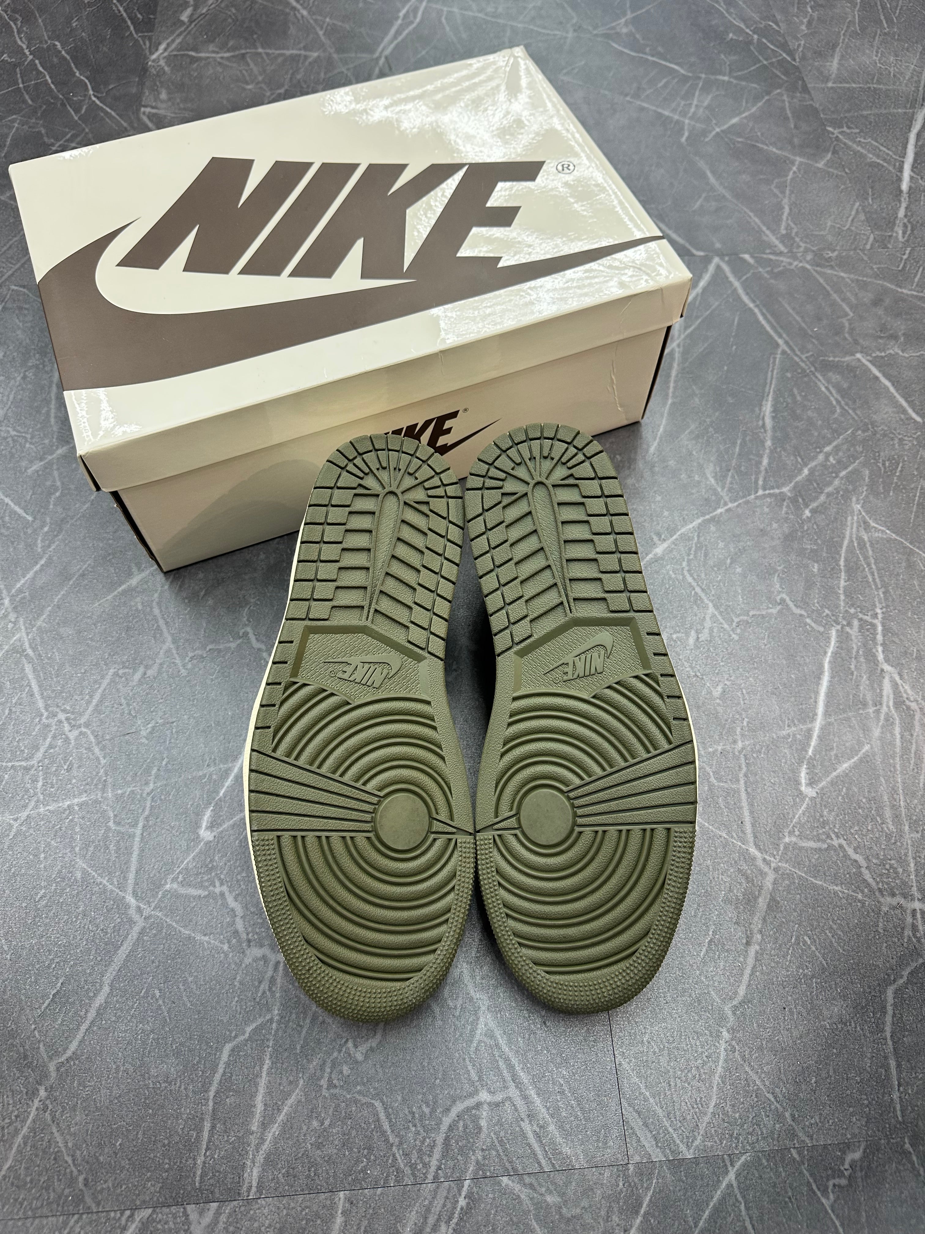 Jordan 1 Low Travis Scott “Medium Olive”