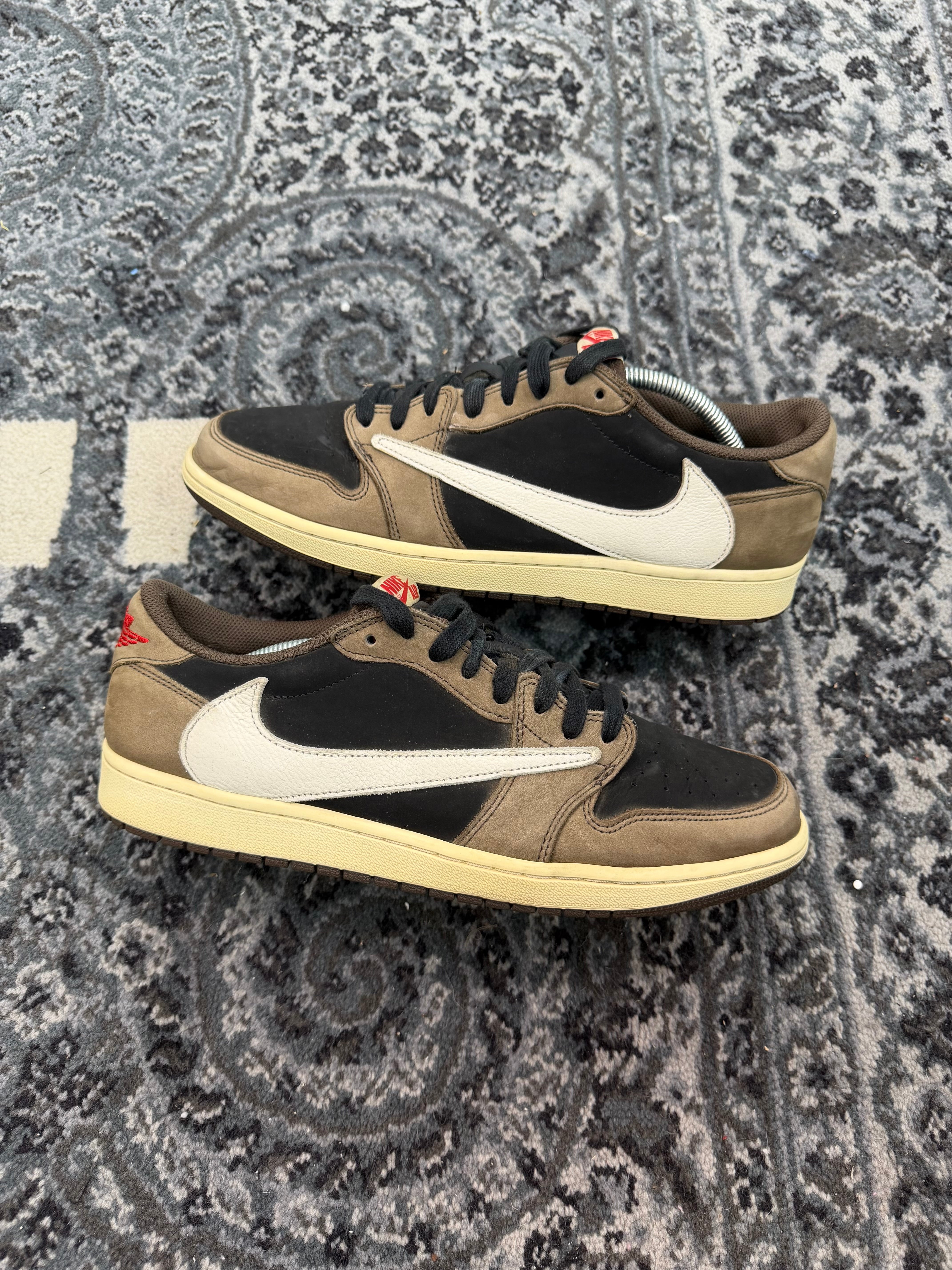 Jordan 1 Low Travis Scott “Mocha”