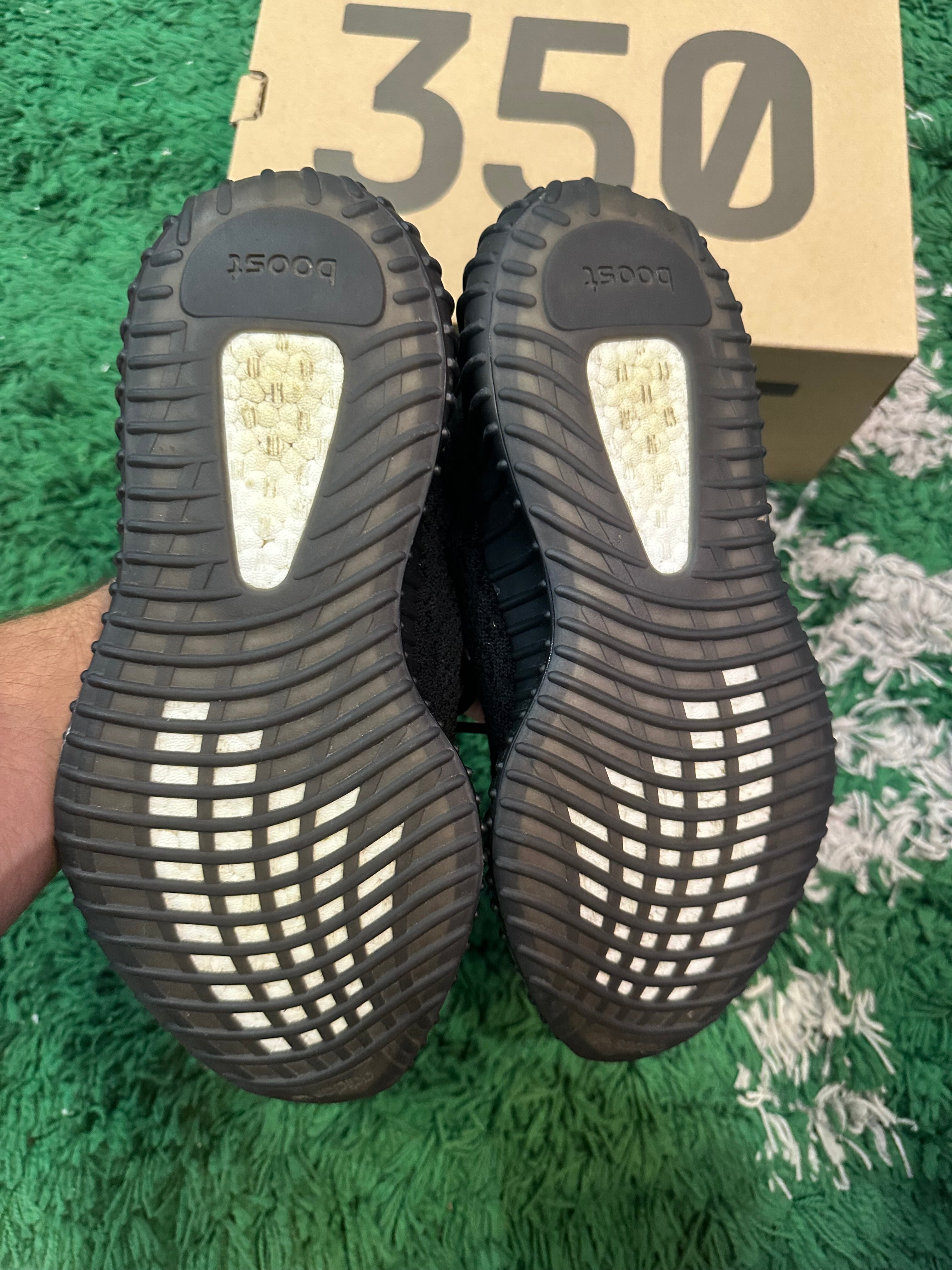 Yeezy 350 “Bred”