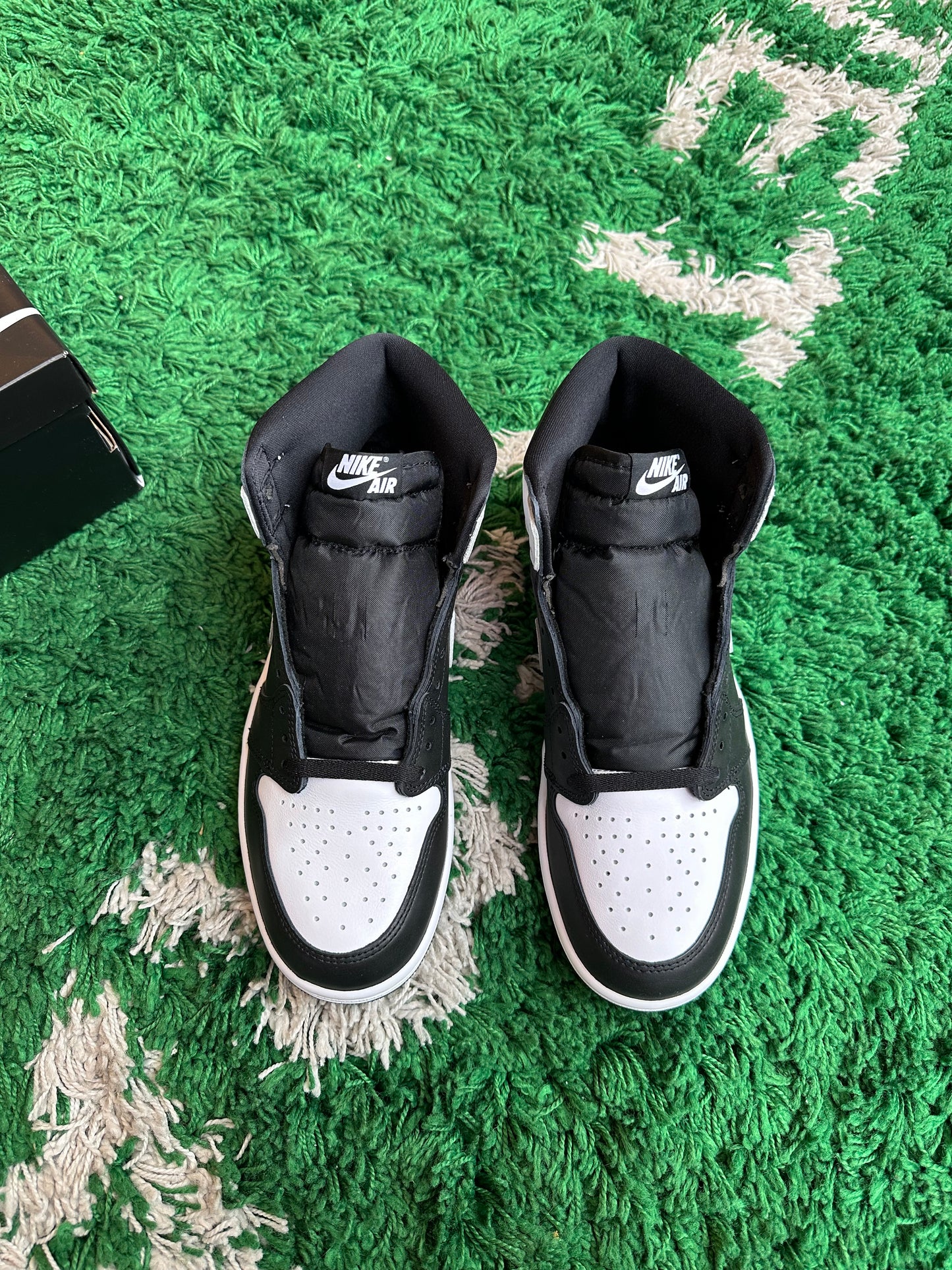 Jordan 1 High “Black White”