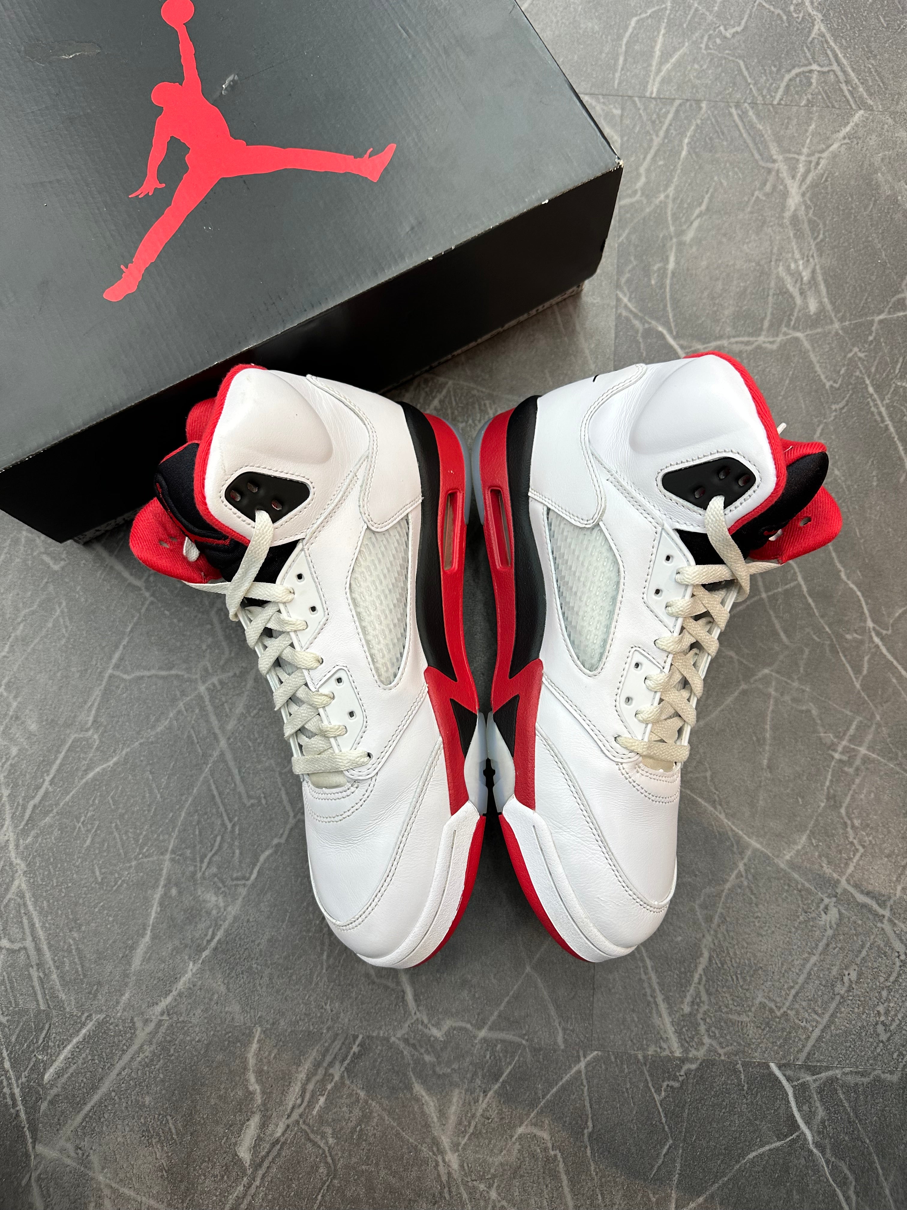 Jordan 5 “Fire Red Black Tongue”