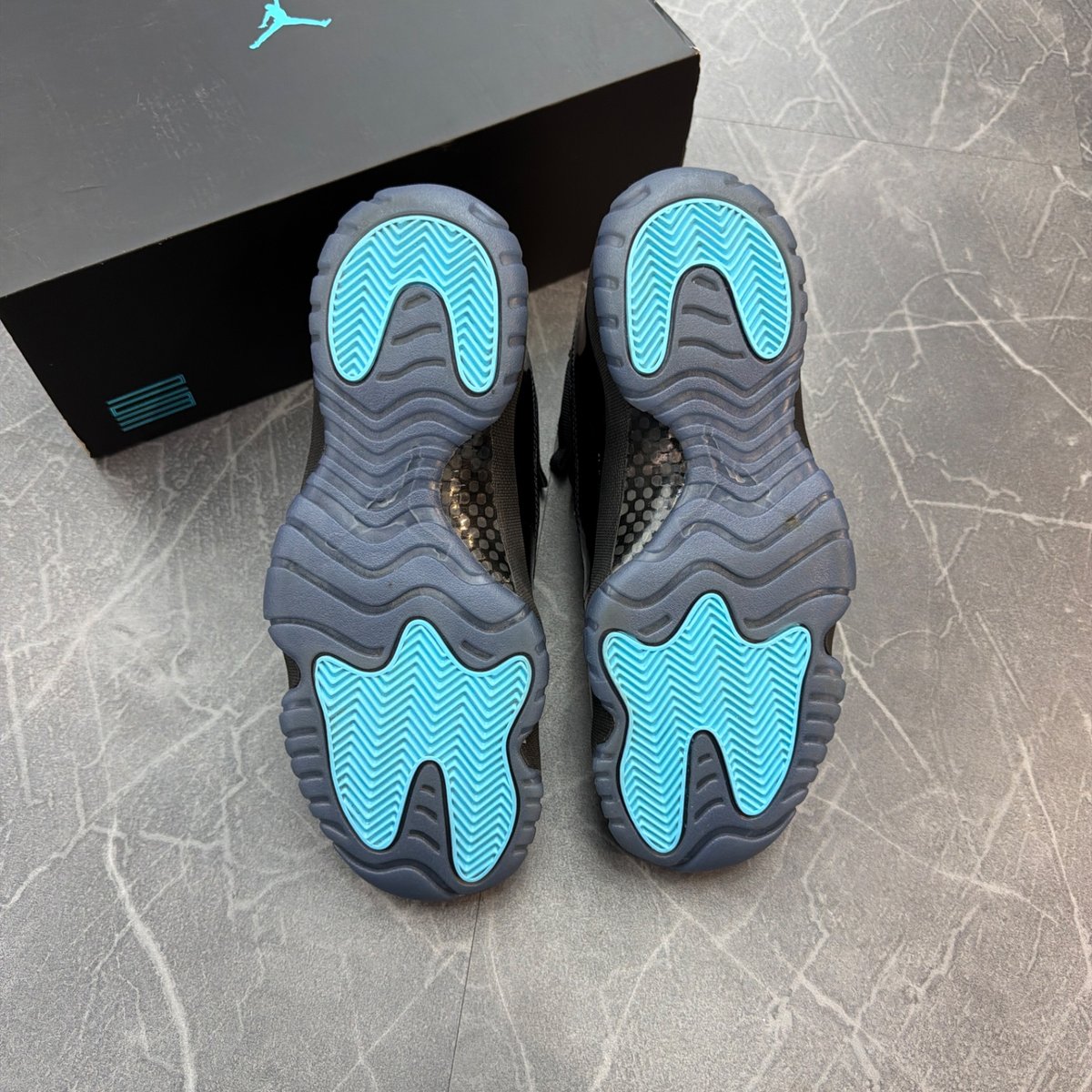 Jordan 11 Retro Gamma Blue (2025) - Image 4