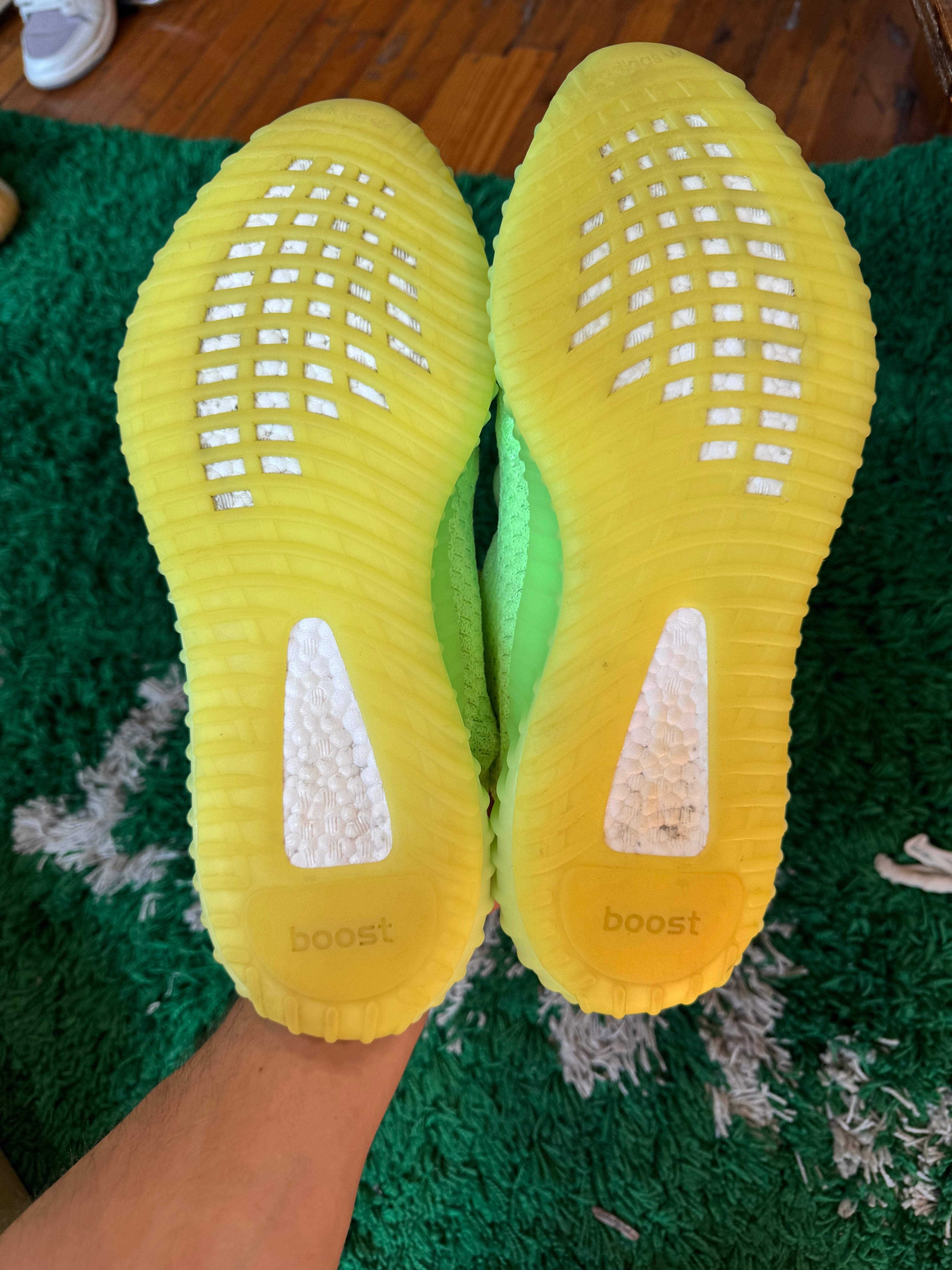 Yeezy 350 “Glow”