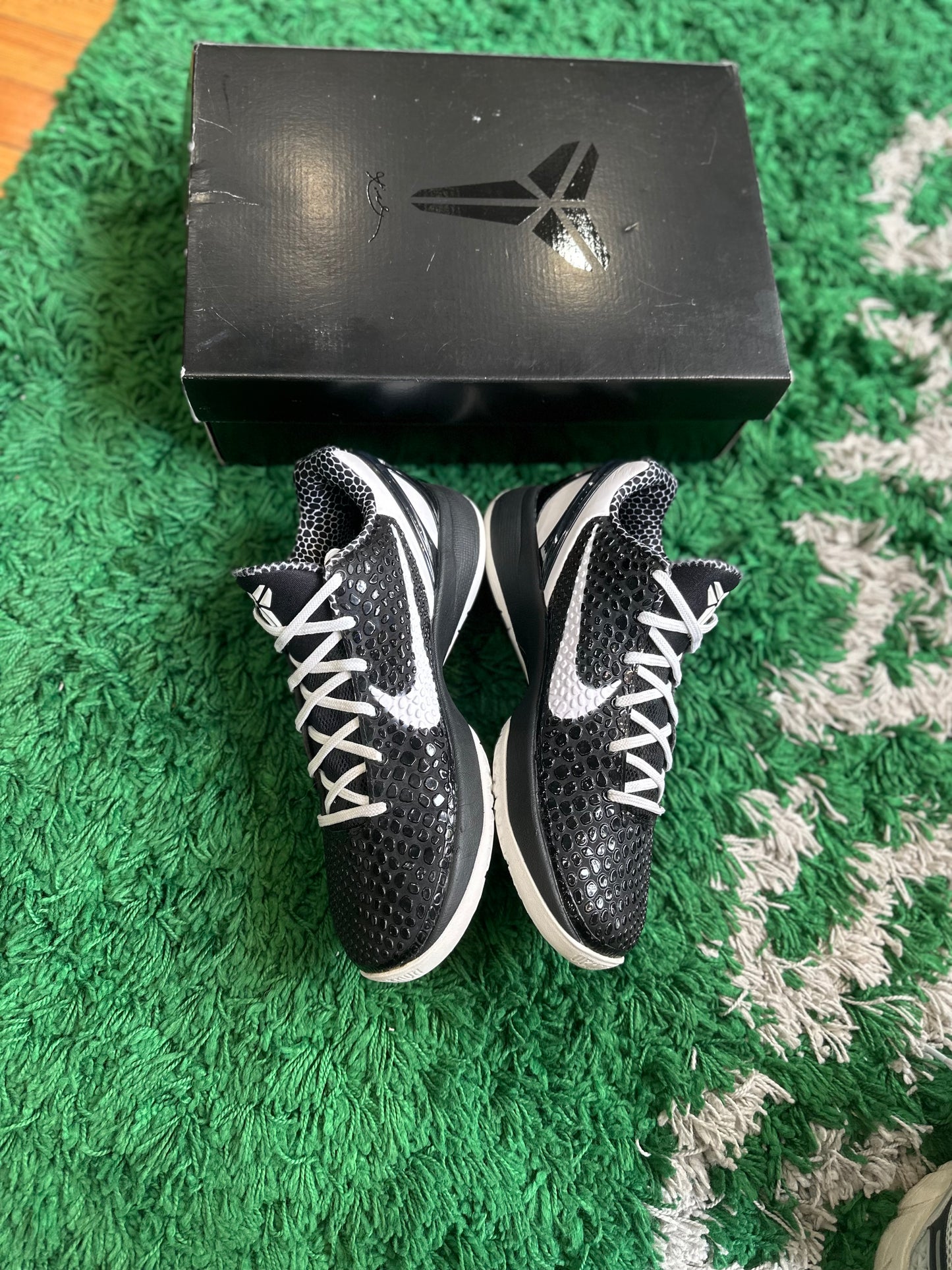Kobe 6 Protro “Mambacita Sweet 16”