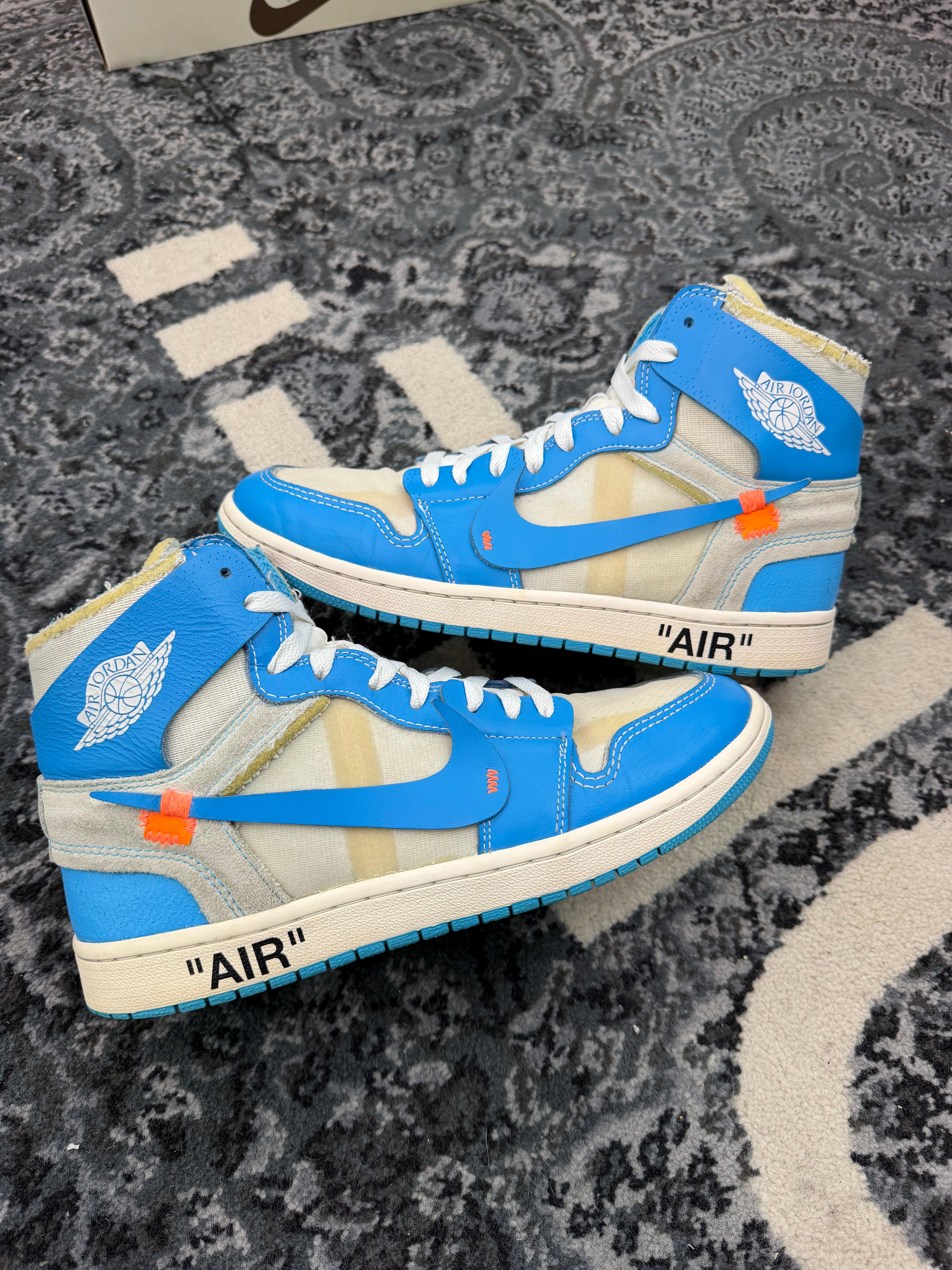 Jordan 1 High x Off White “University Blue”