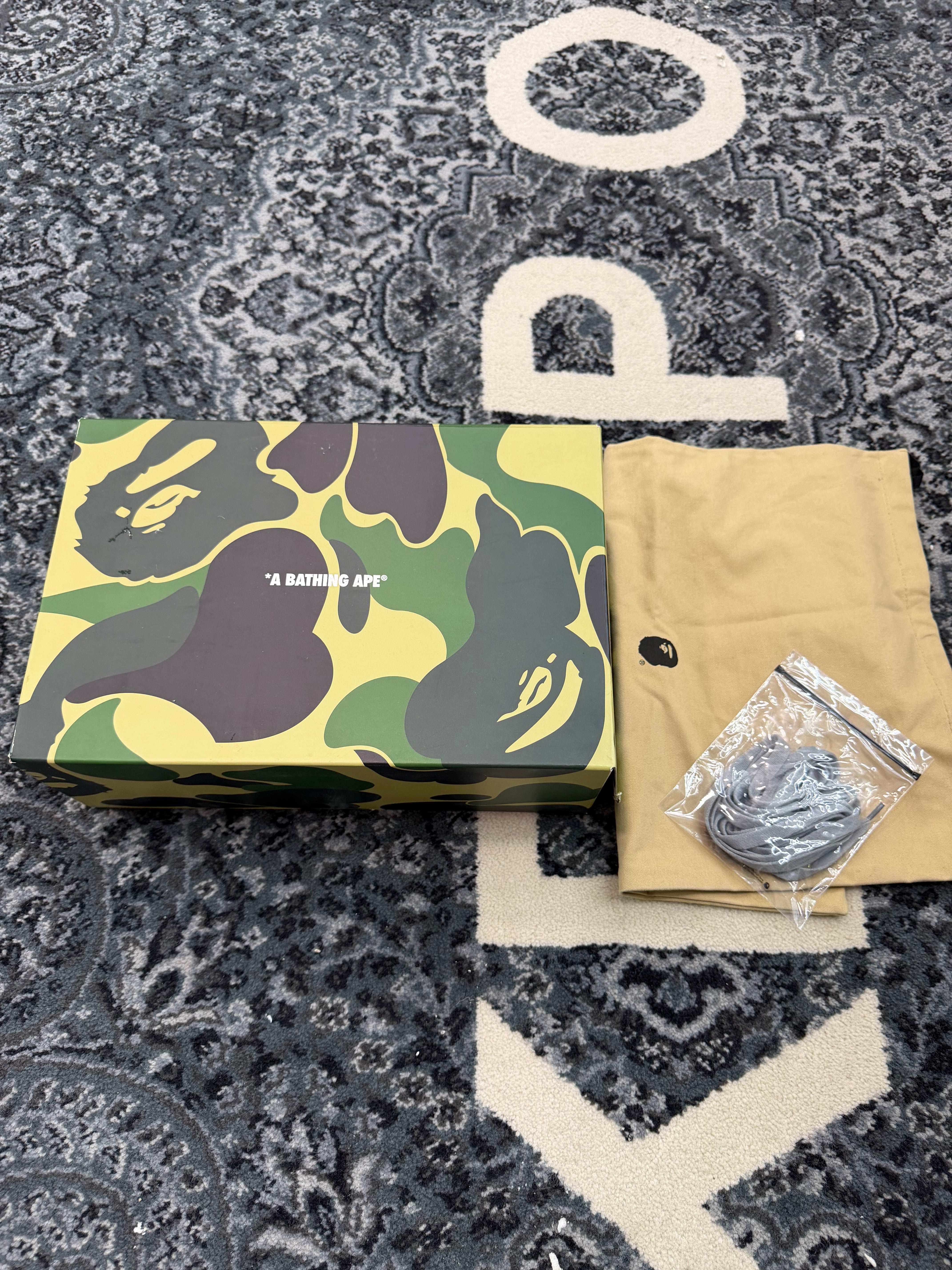 Bapesta Low 93 “Grey Black”