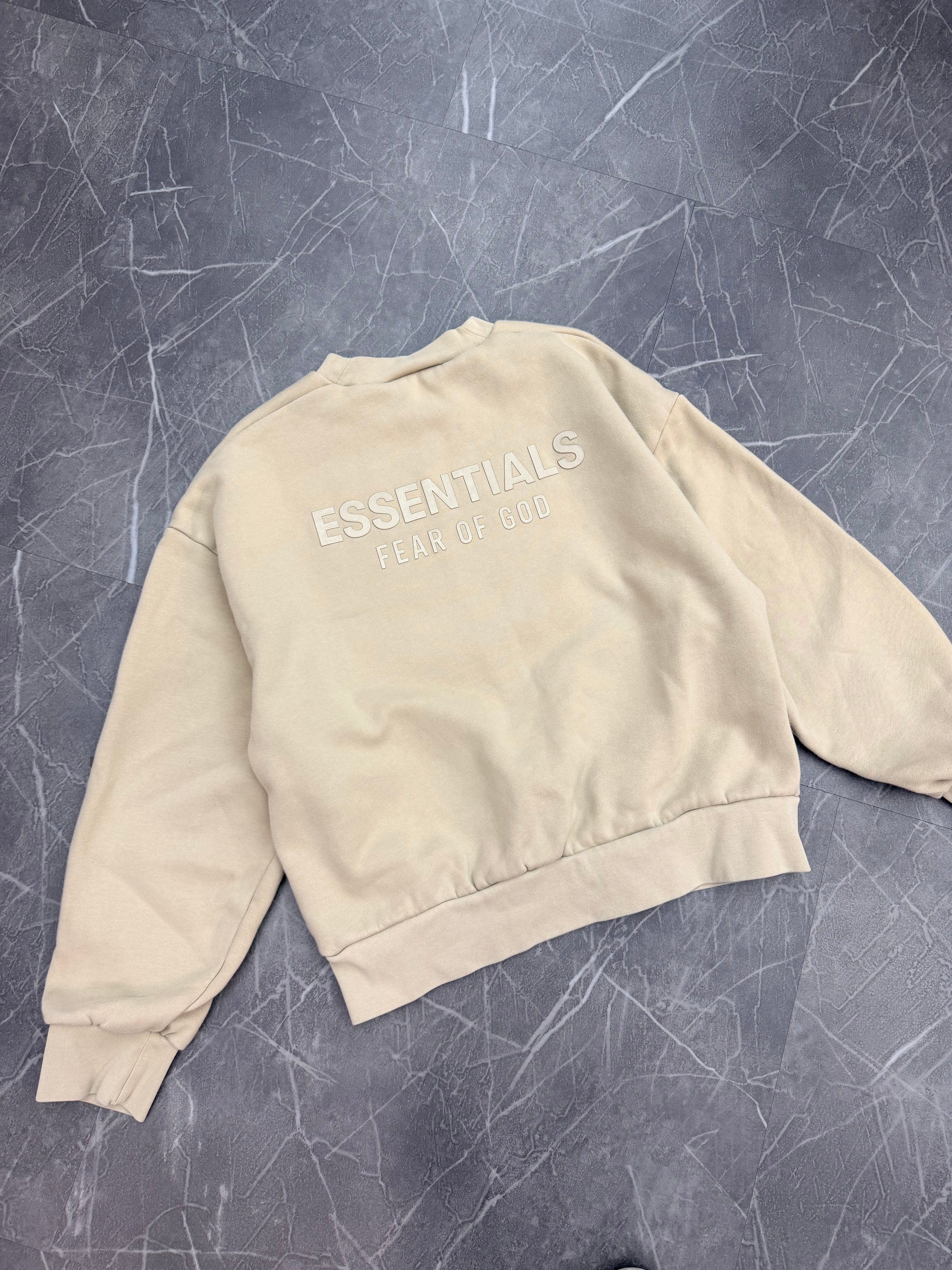 Essentials Crewneck Linen