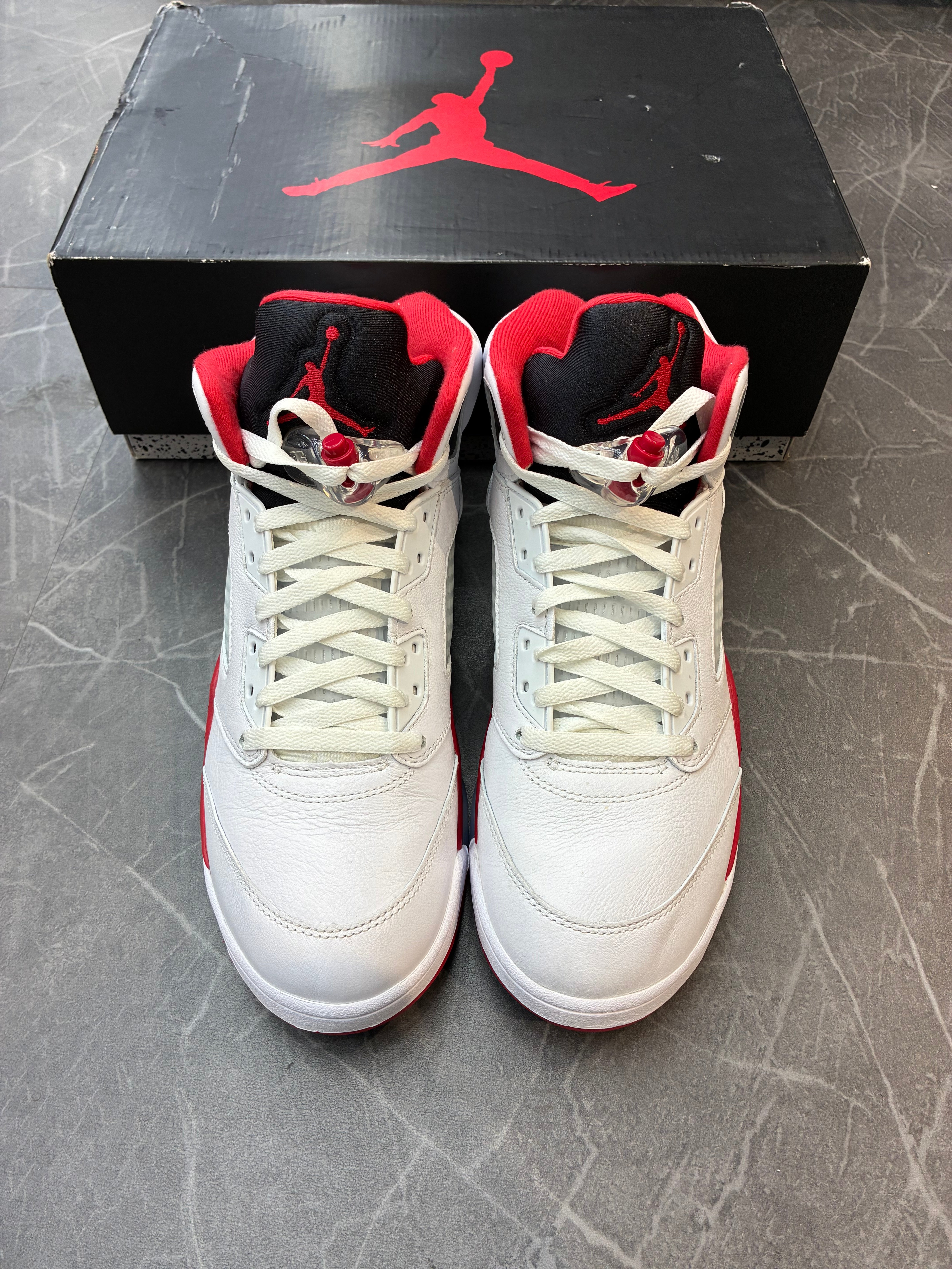 Jordan 5 “Fire Red Black Tongue”