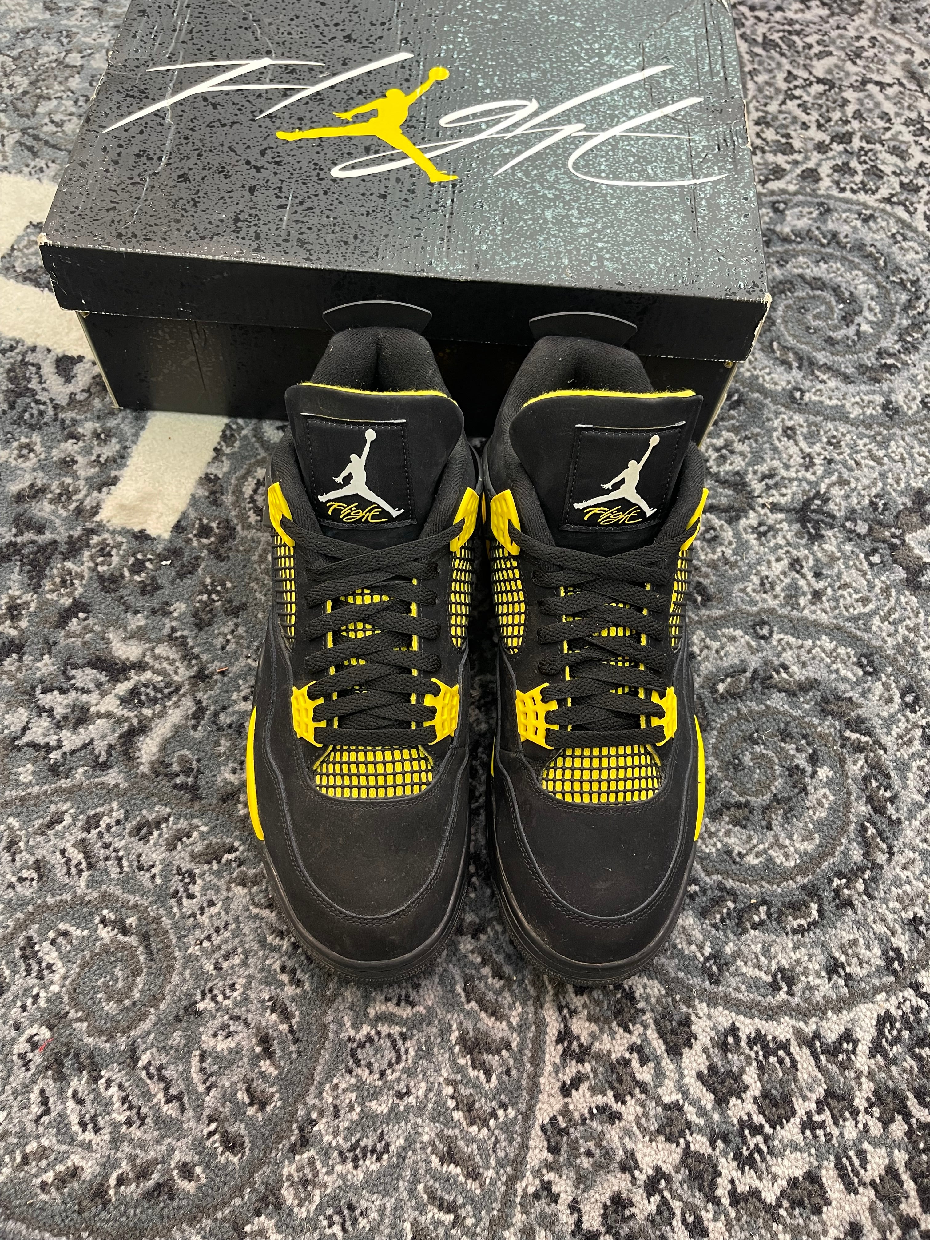 Jordan 4 “Thunder”