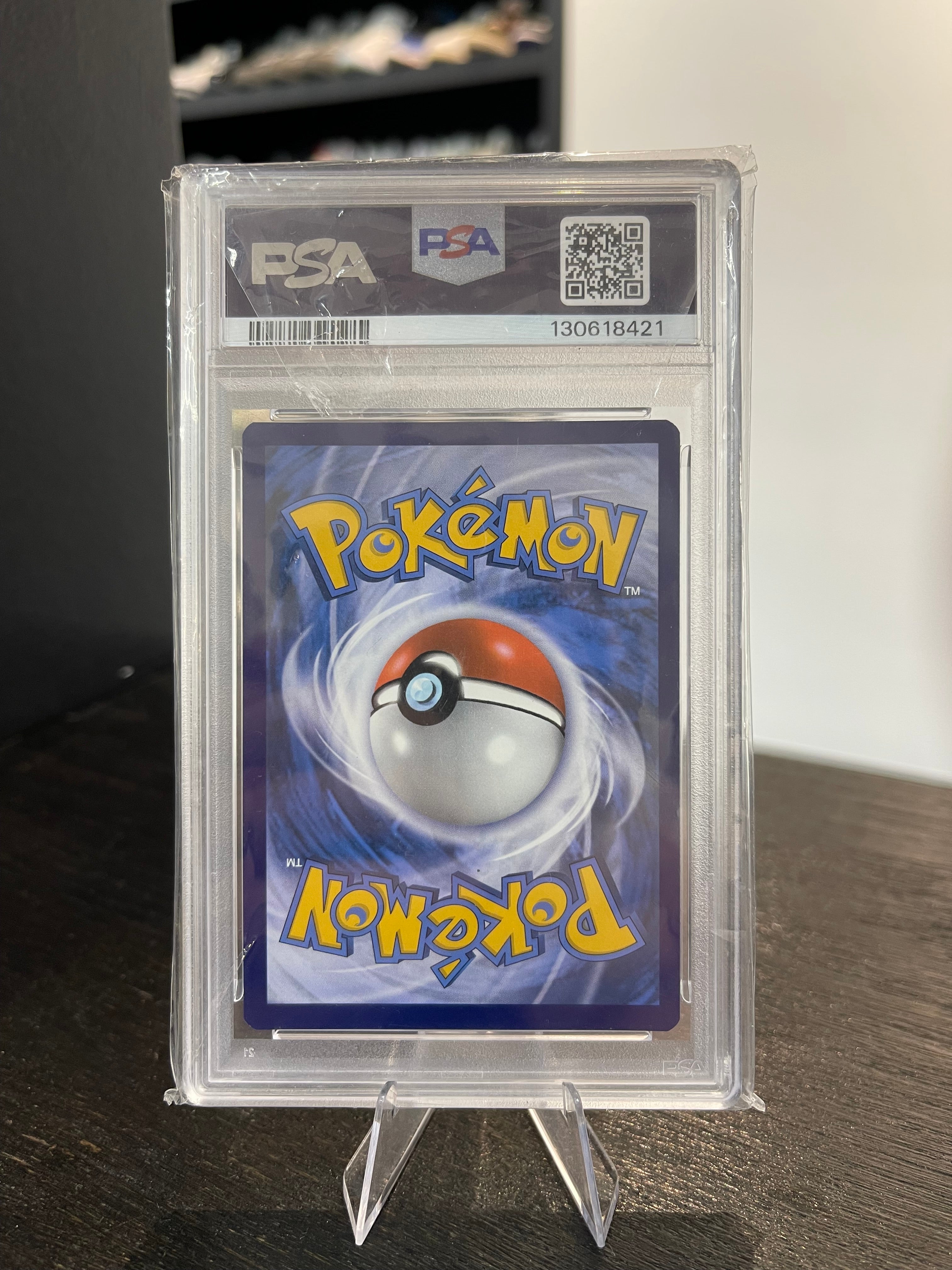 Charizard V #260 (PSA 9)