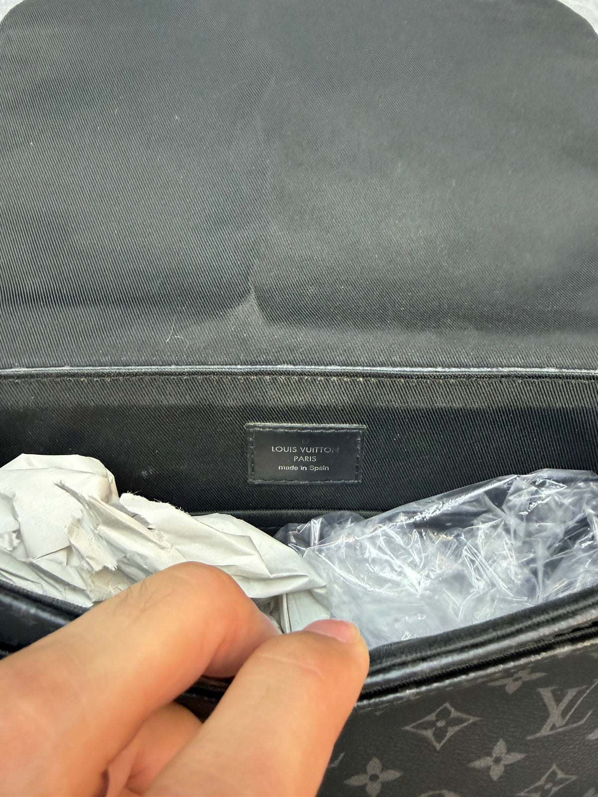 Louis Vuitton Messenger Bag