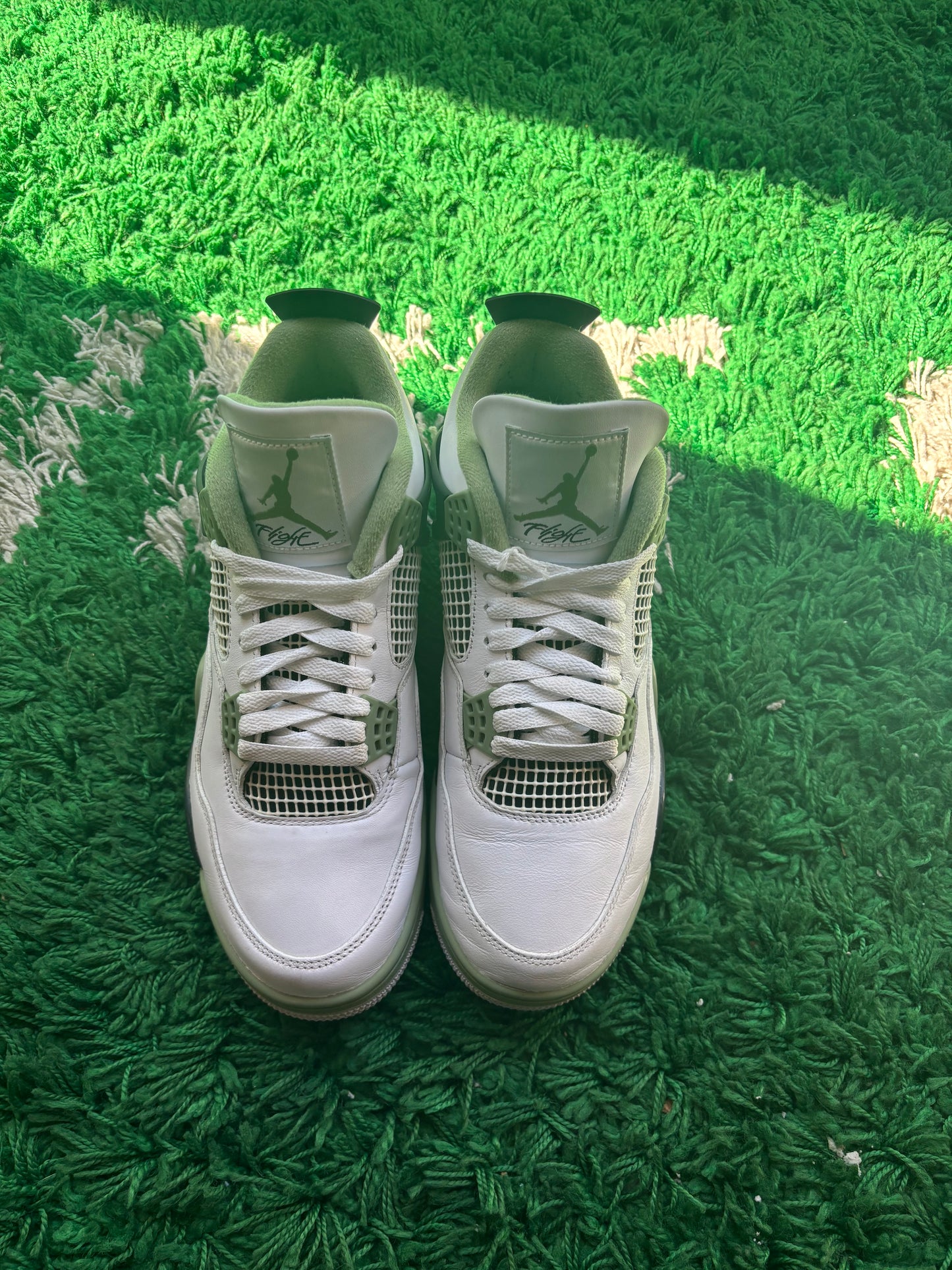 Jordan 4 “Seafoam”