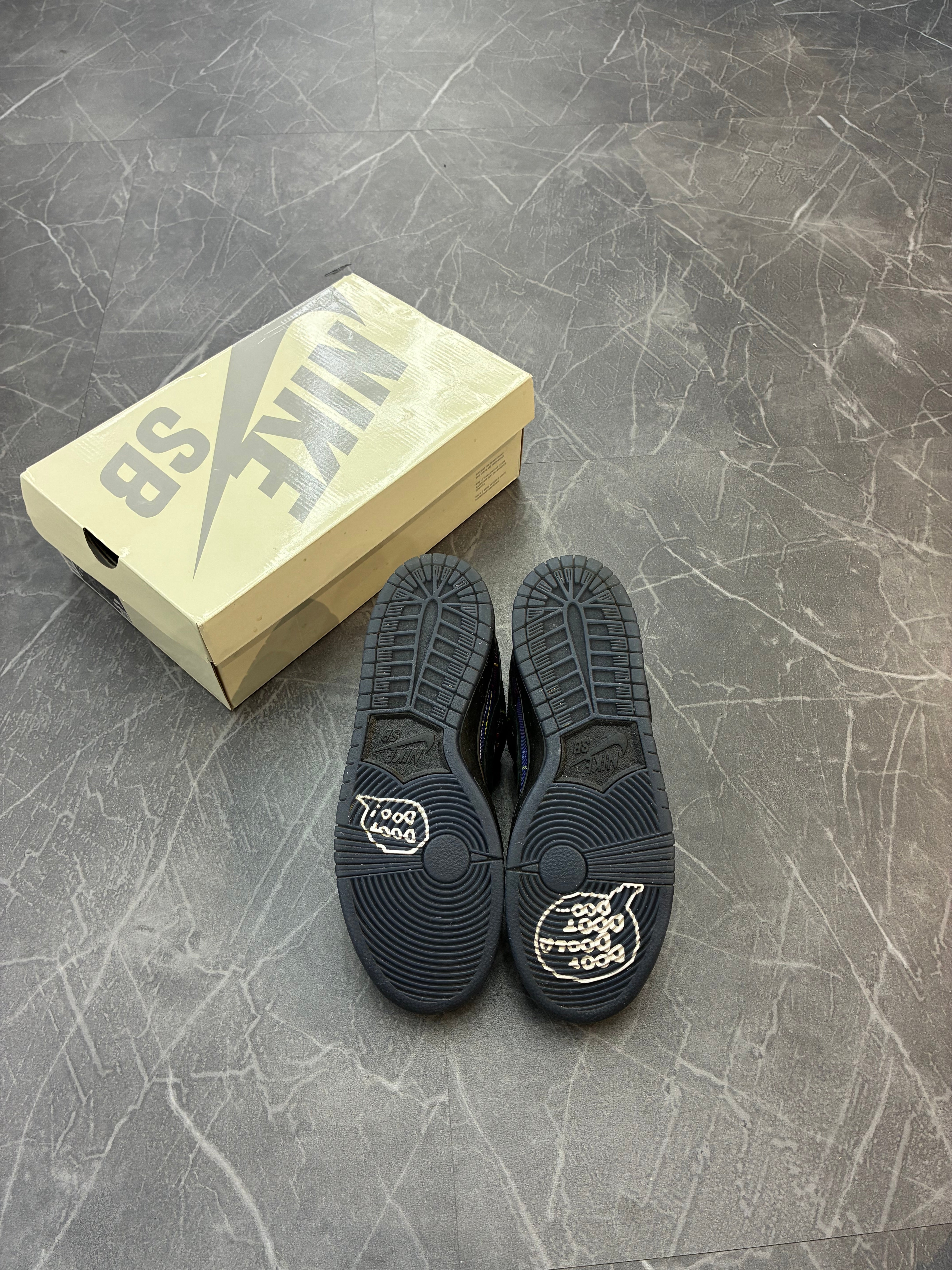 Nike Dunks SB “Nardwuar”