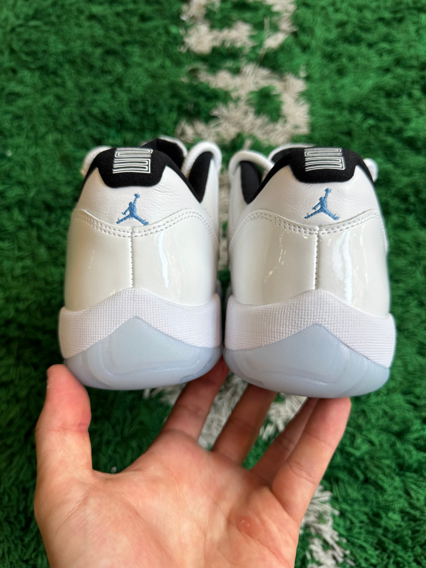 Jordan 11 Low “Legend Blue”