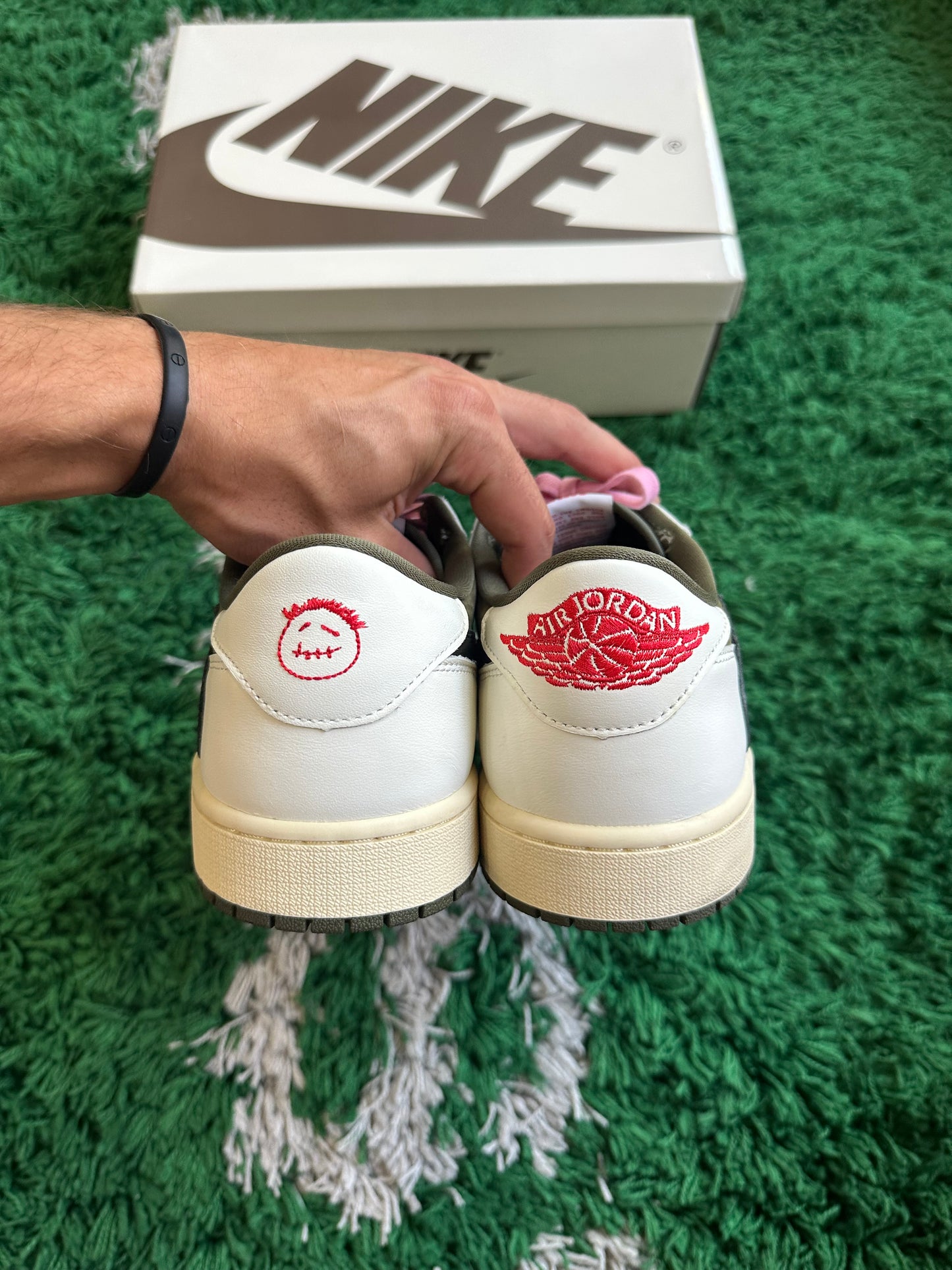 Jordan 1 Low Travis Scott “Medium Olive”