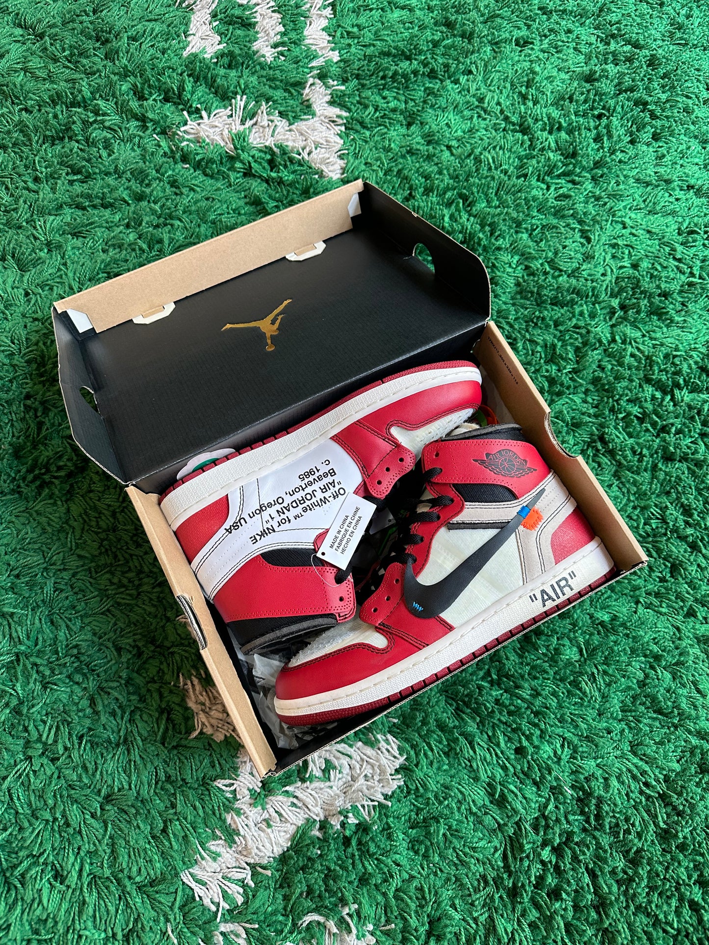 Off-White Jordan 1 High “Chicago”