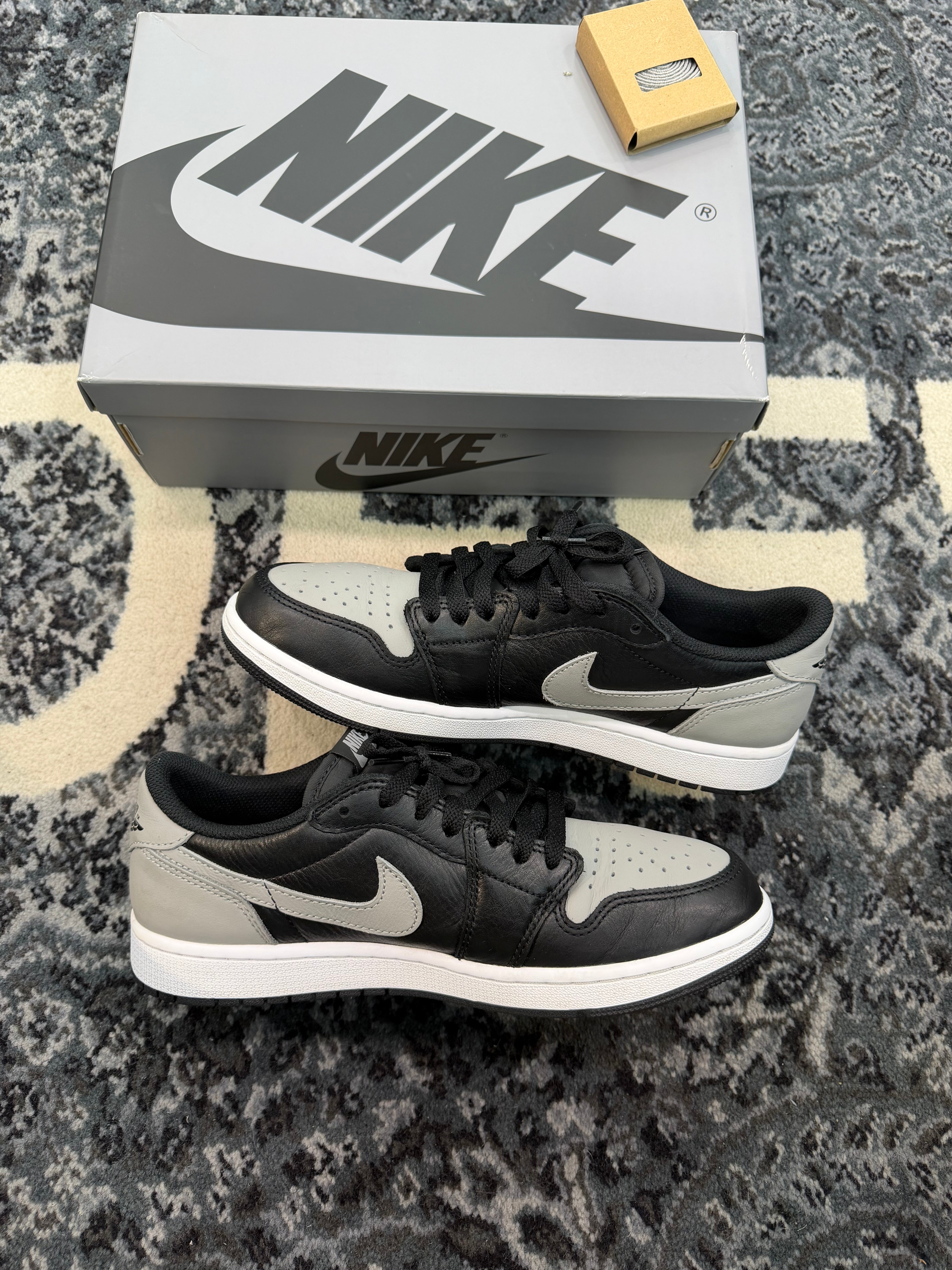 Jordan 1 Low “Shadow”