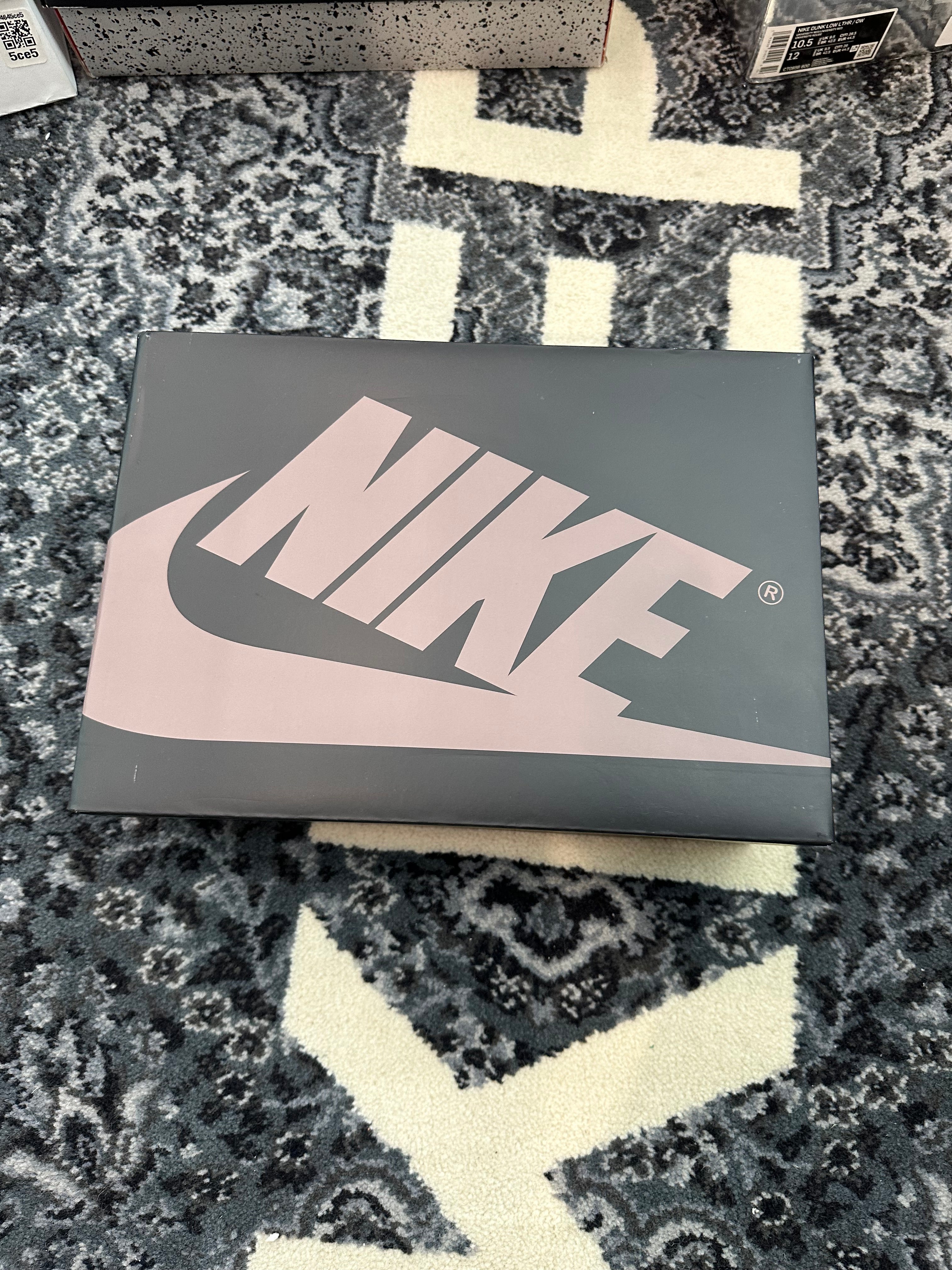 Jordan 1 Low “Mocha”