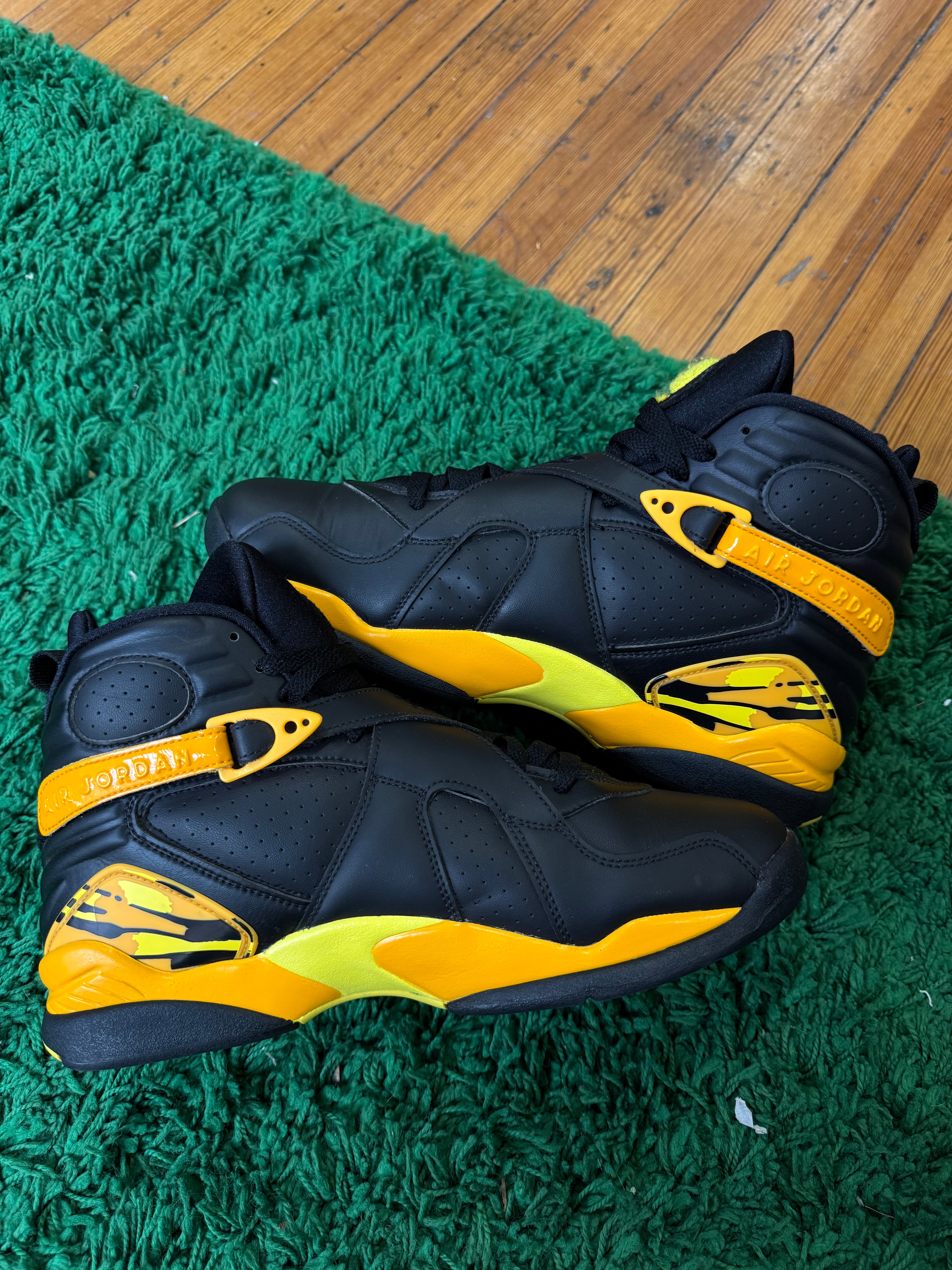 Jordan 8 “Taxi Yellow Black”