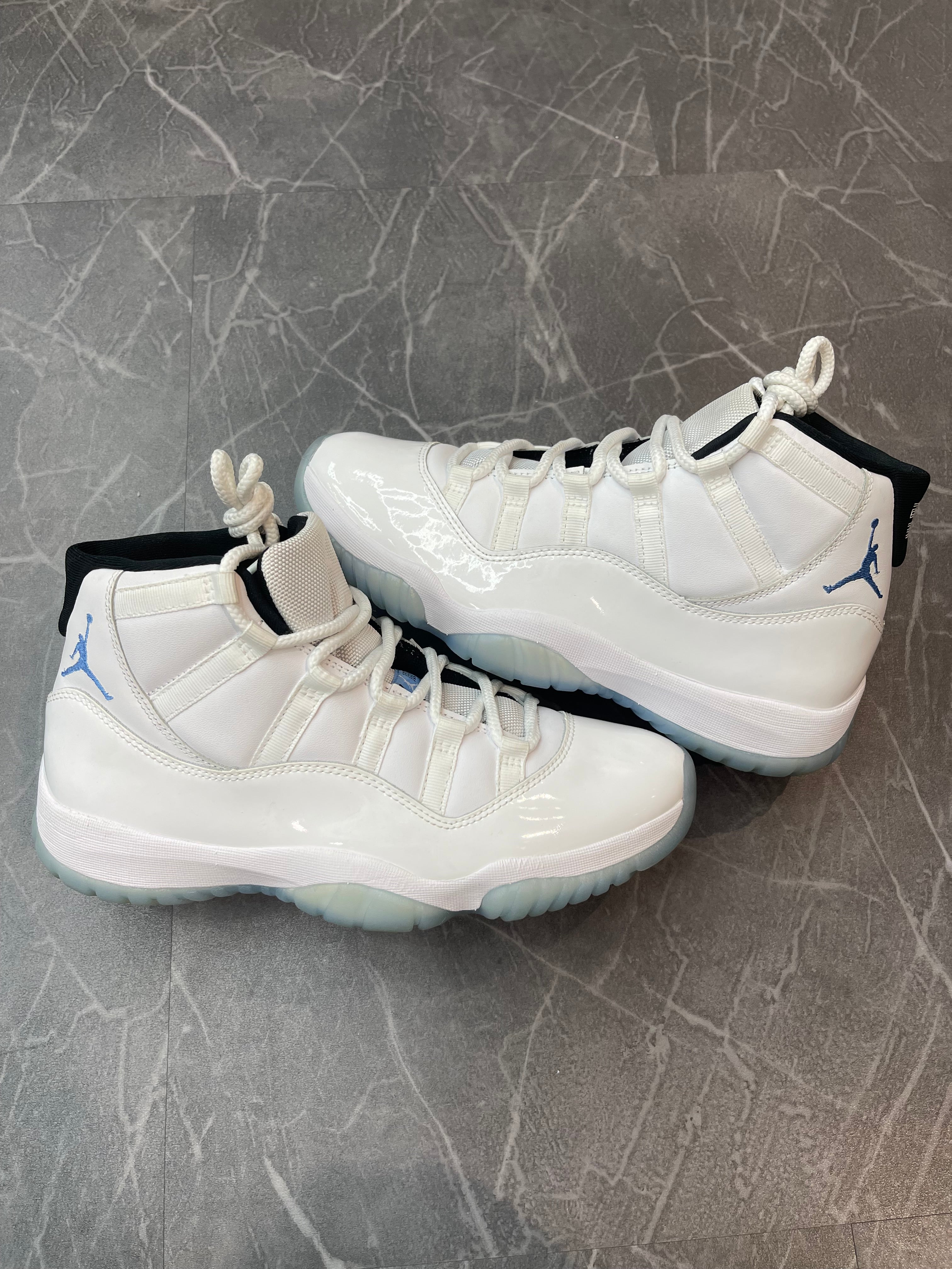 Jordan 11 “Legend Blue”
